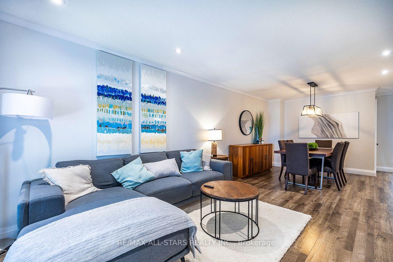 Photo 8 of Unit 19, 19 Adams Court, Uxbridge — HOMEH