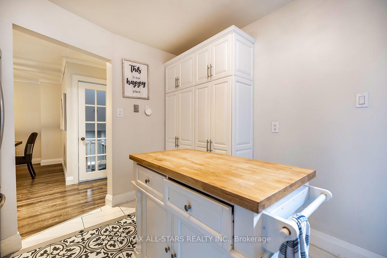 Photo 18 of Unit 19, 19 Adams Court, Uxbridge — HOMEH