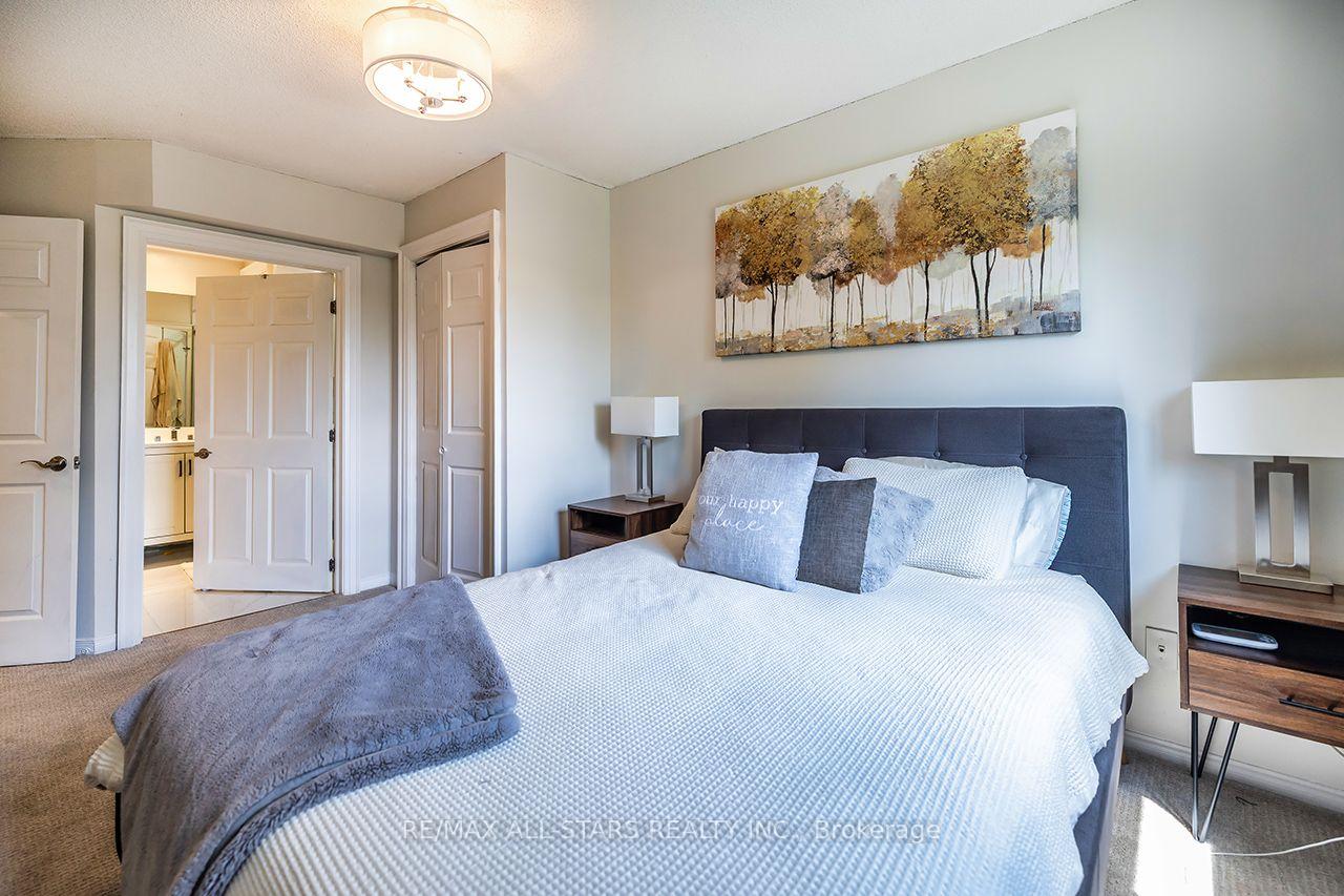 Photo 25 of Unit 19, 19 Adams Court, Uxbridge — HOMEH
