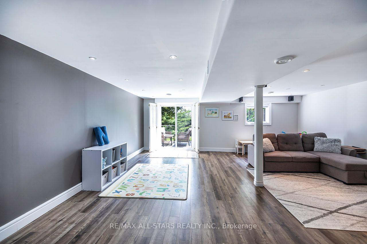 Photo 36 of Unit 19, 19 Adams Court, Uxbridge — HOMEH