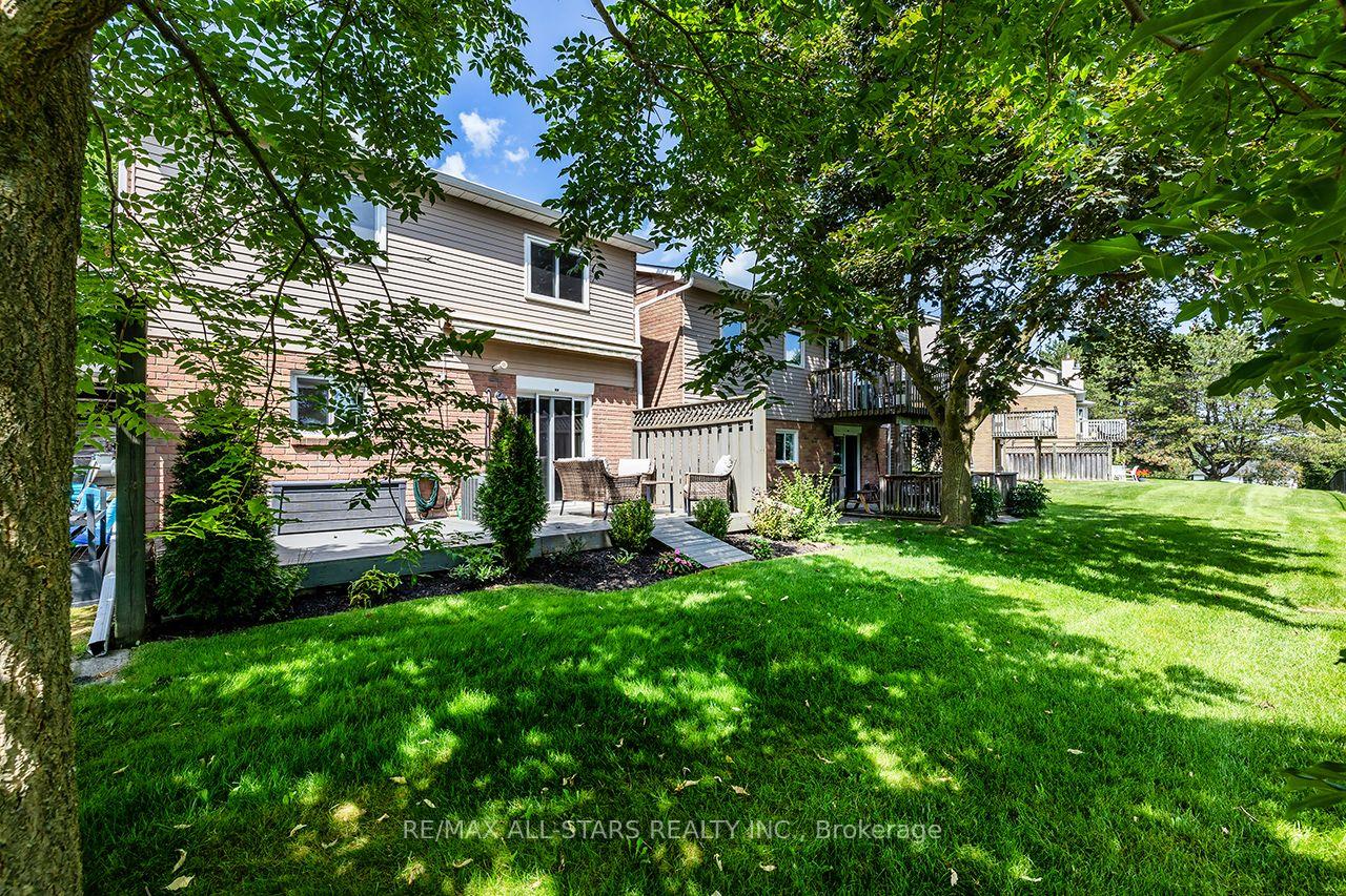 Photo 40 of Unit 19, 19 Adams Court, Uxbridge — HOMEH