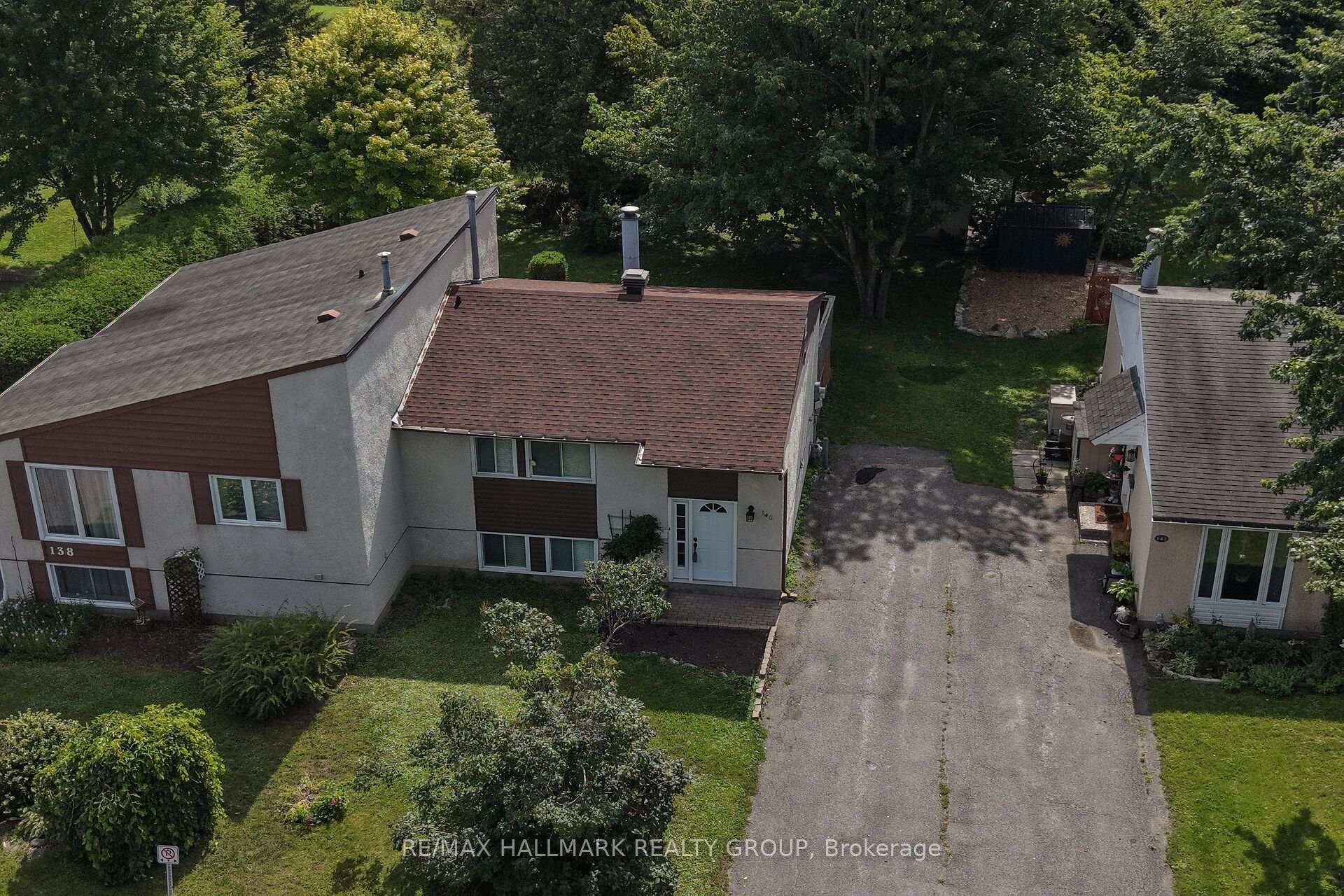 Photo 2 of 140 Rothesay Drive, Ottawa, Kanata - Glencairn/Hazeldean — HOMEH