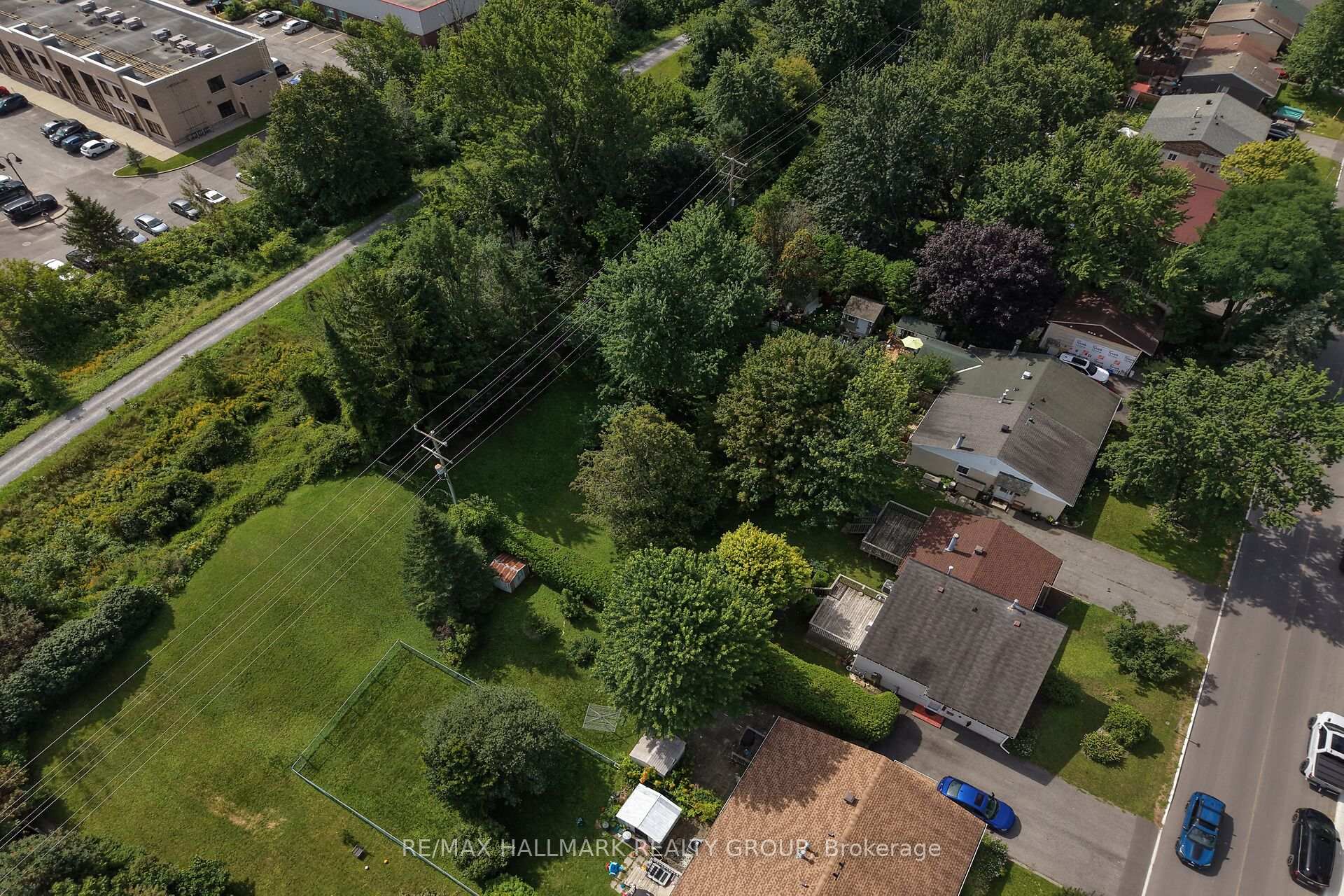 Photo 5 of 140 Rothesay Drive, Ottawa, Kanata - Glencairn/Hazeldean — HOMEH