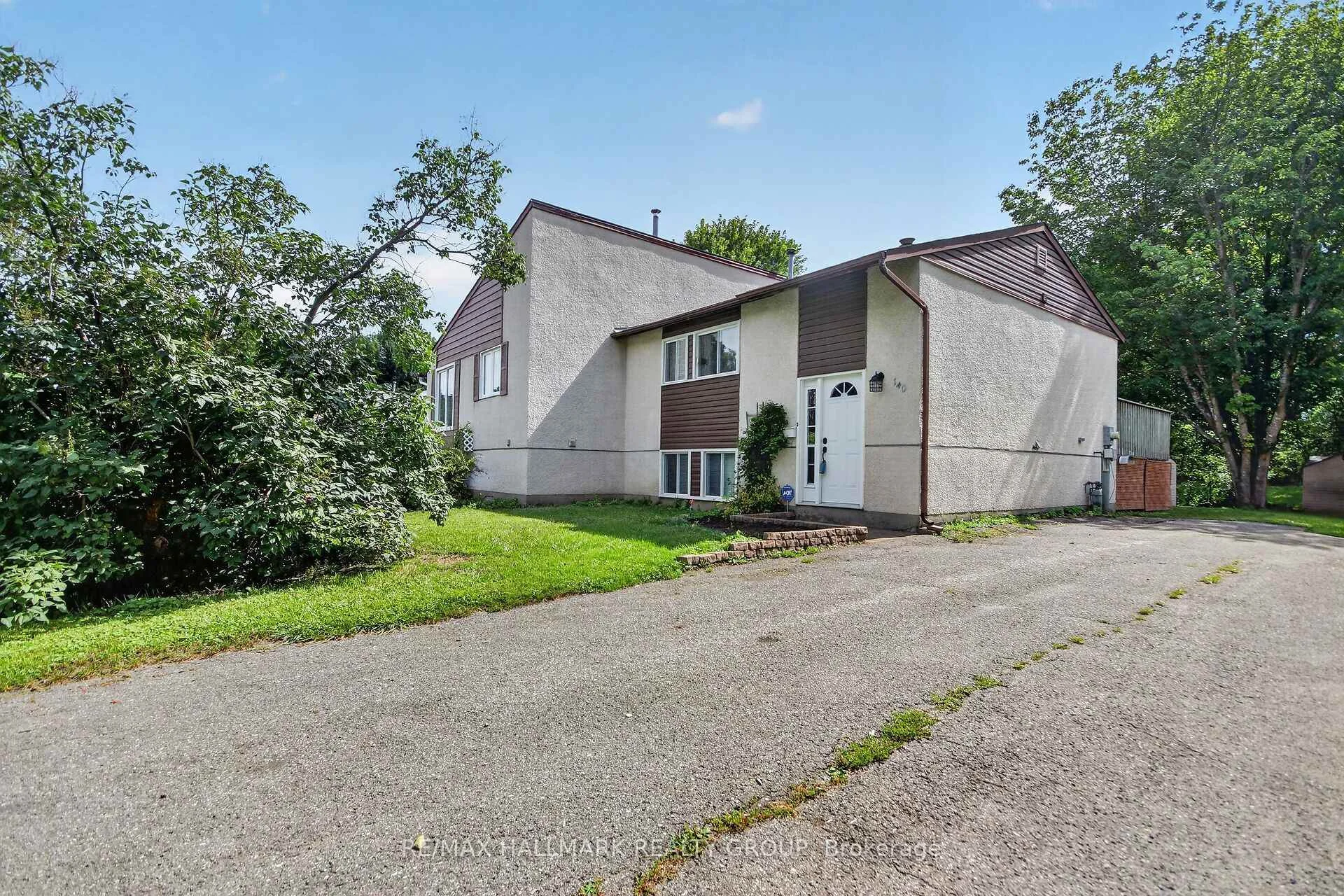 Photo 7 of 140 Rothesay Drive, Ottawa, Kanata - Glencairn/Hazeldean — HOMEH