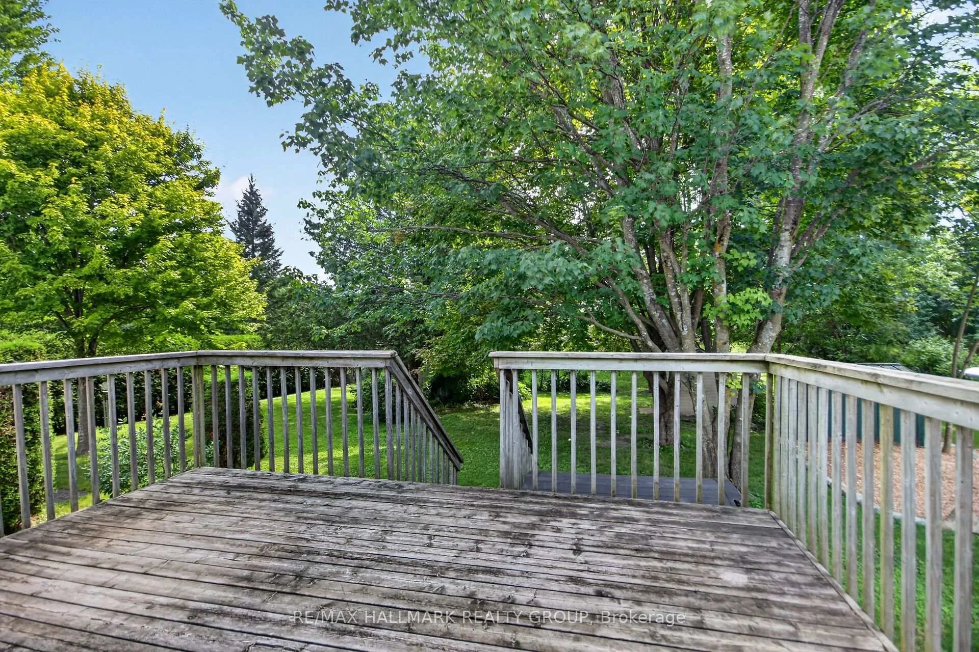 Photo 10 of 140 Rothesay Drive, Ottawa, Kanata - Glencairn/Hazeldean — HOMEH