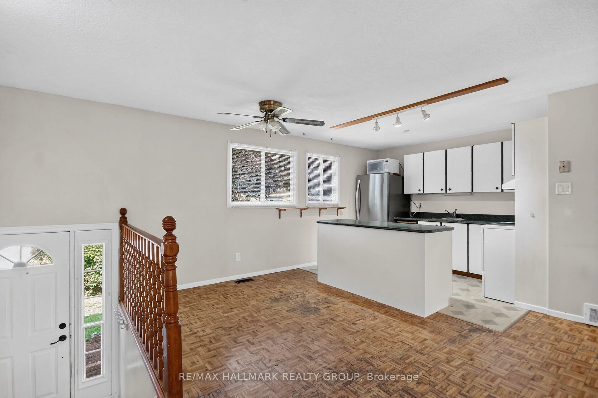 Photo 16 of 140 Rothesay Drive, Ottawa, Kanata - Glencairn/Hazeldean — HOMEH