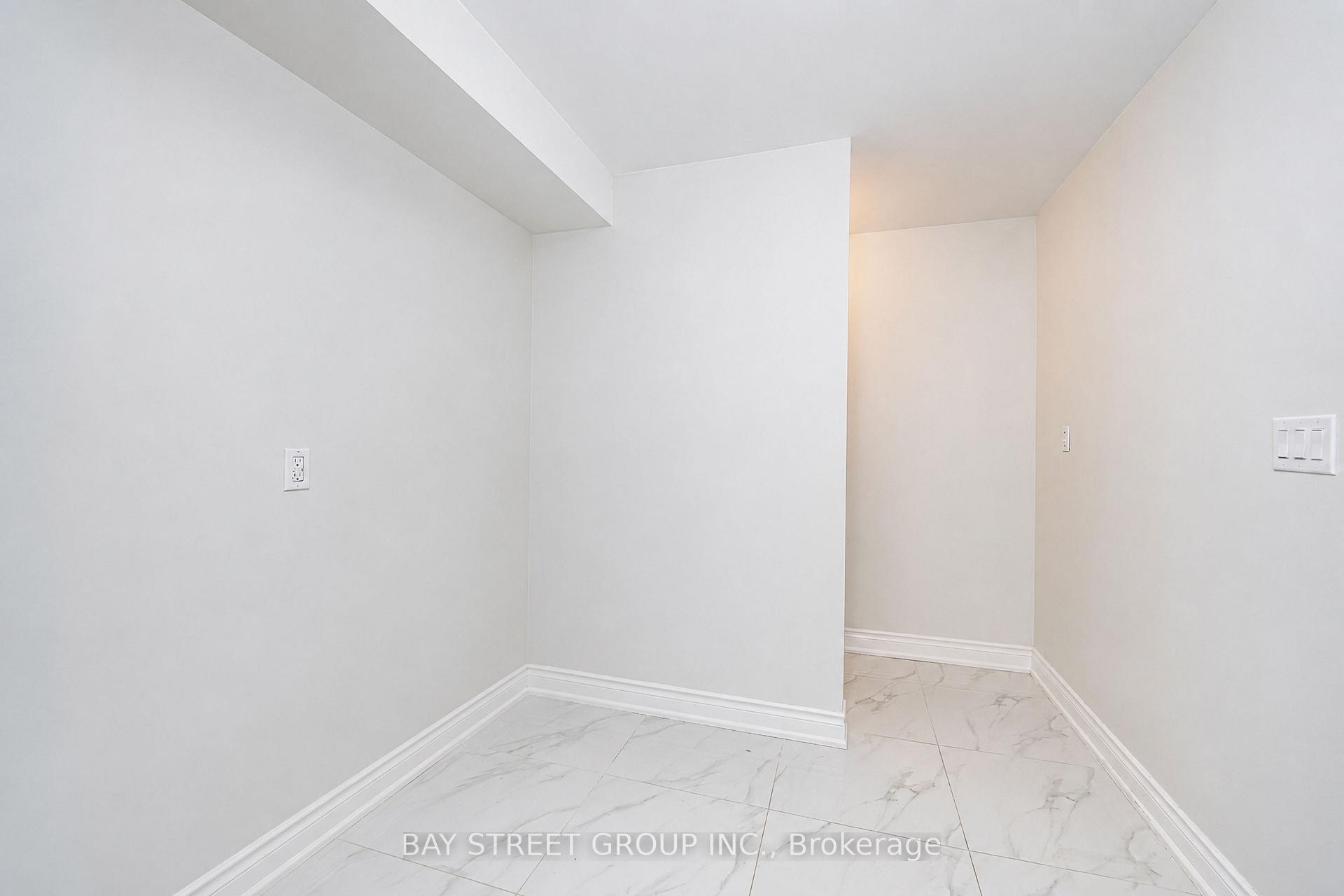 Photo 22 of 72 Purcell Crescent, Vaughan, Maple — HOMEH