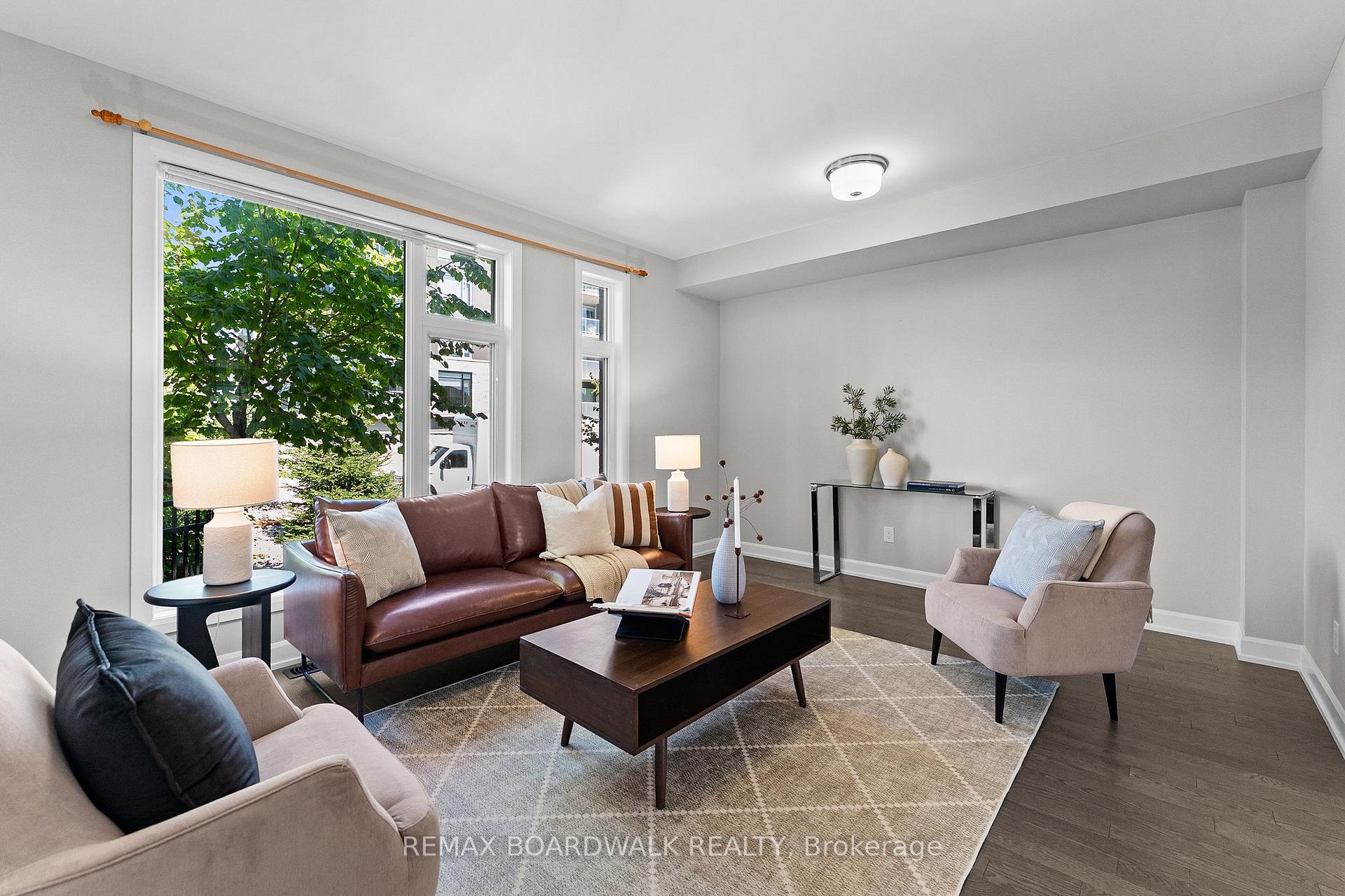 Photo 10 of 14 Philosopher Private, Ottawa, Ottawa East — HOMEH
