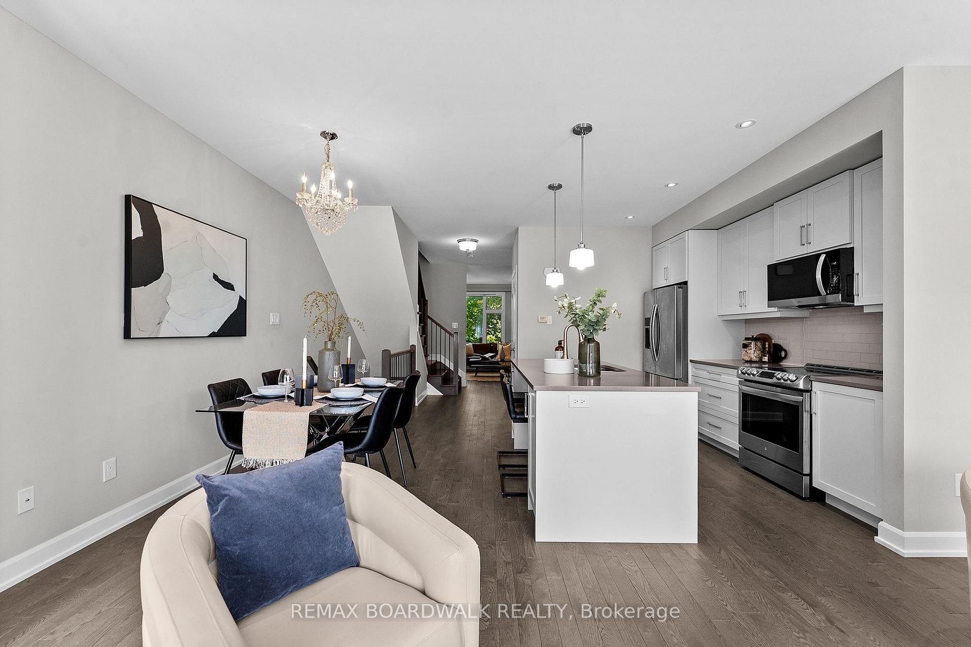 Photo 13 of 14 Philosopher Private, Ottawa, Ottawa East — HOMEH