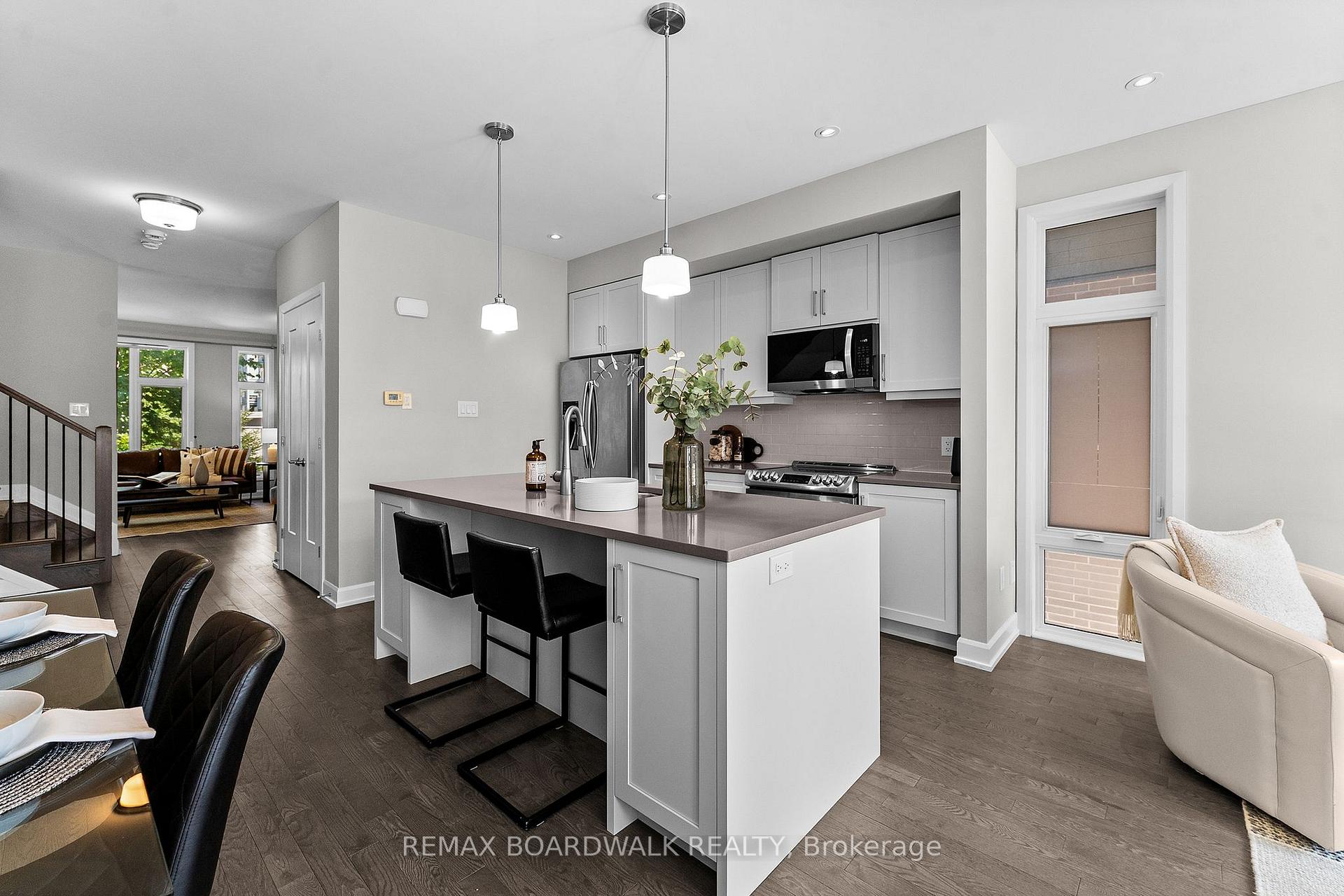 Photo 19 of 14 Philosopher Private, Ottawa, Ottawa East — HOMEH