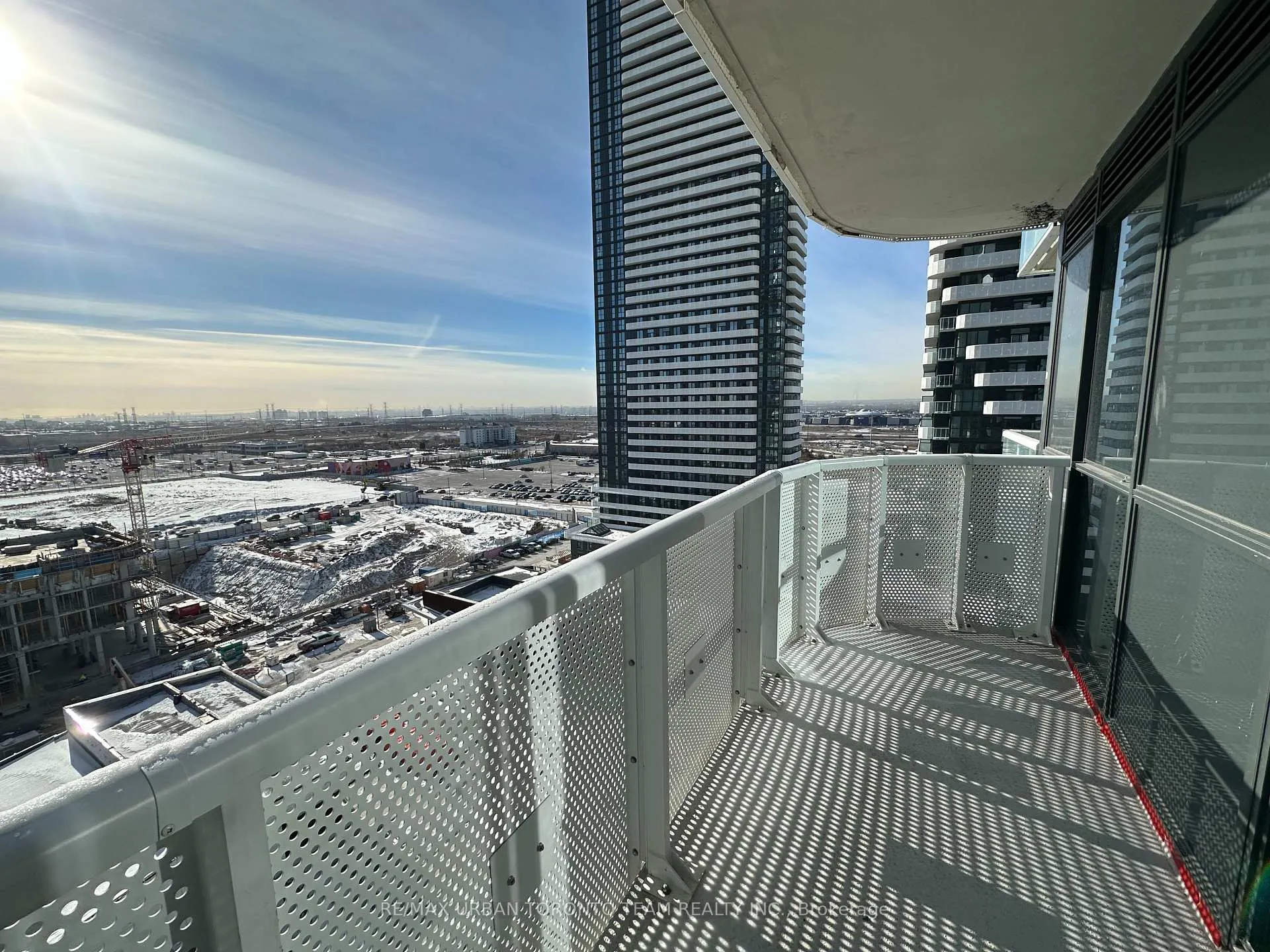 Photo 7 of Unit 1212, 8 Interchange Way, Vaughan, Vaughan Corporate Centre — HOMEH