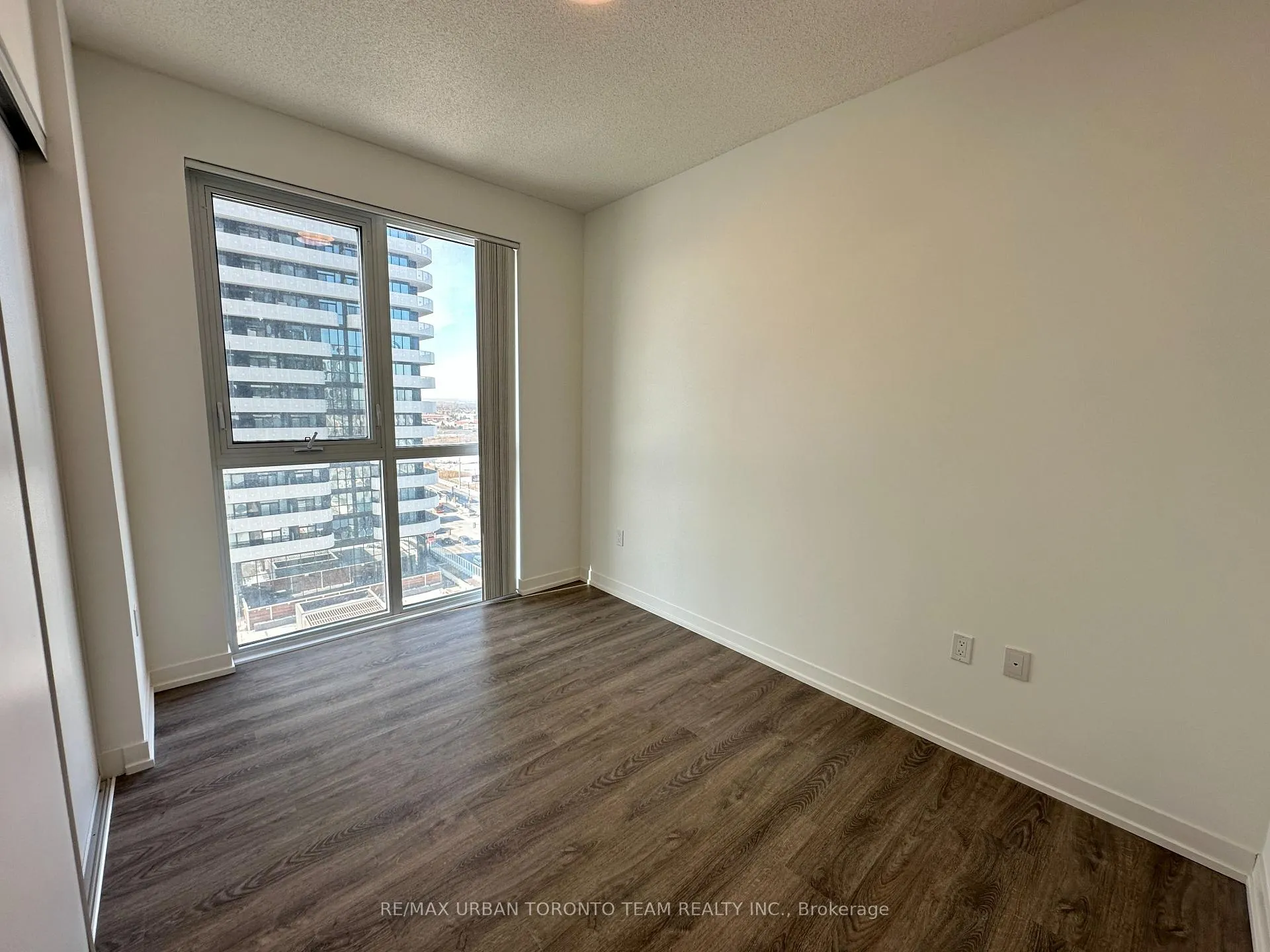 Photo 12 of Unit 1212, 8 Interchange Way, Vaughan, Vaughan Corporate Centre — HOMEH