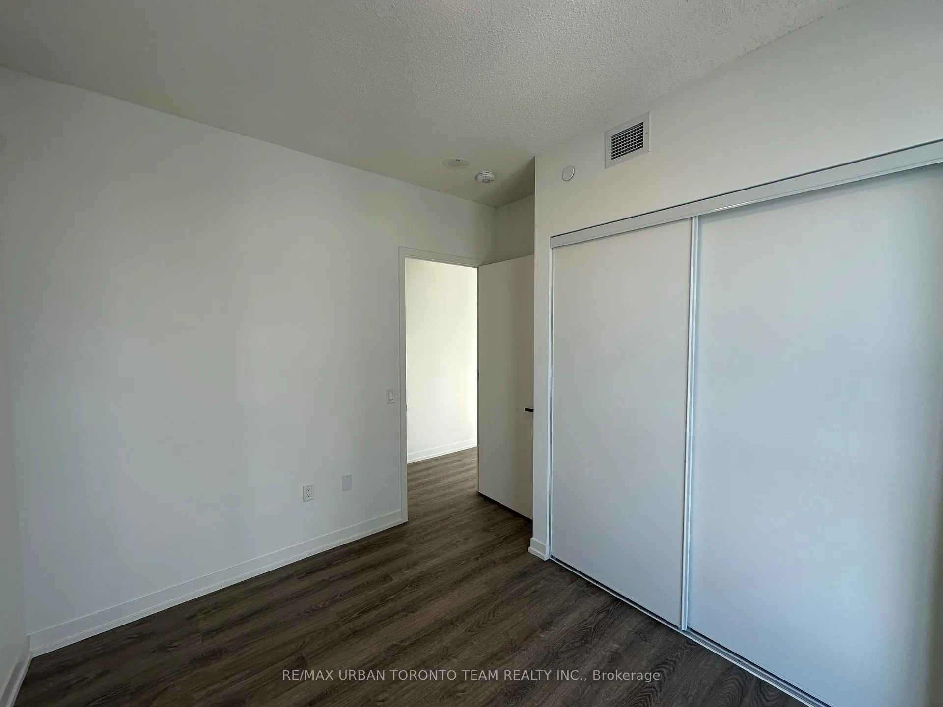 Photo 13 of Unit 1212, 8 Interchange Way, Vaughan, Vaughan Corporate Centre — HOMEH