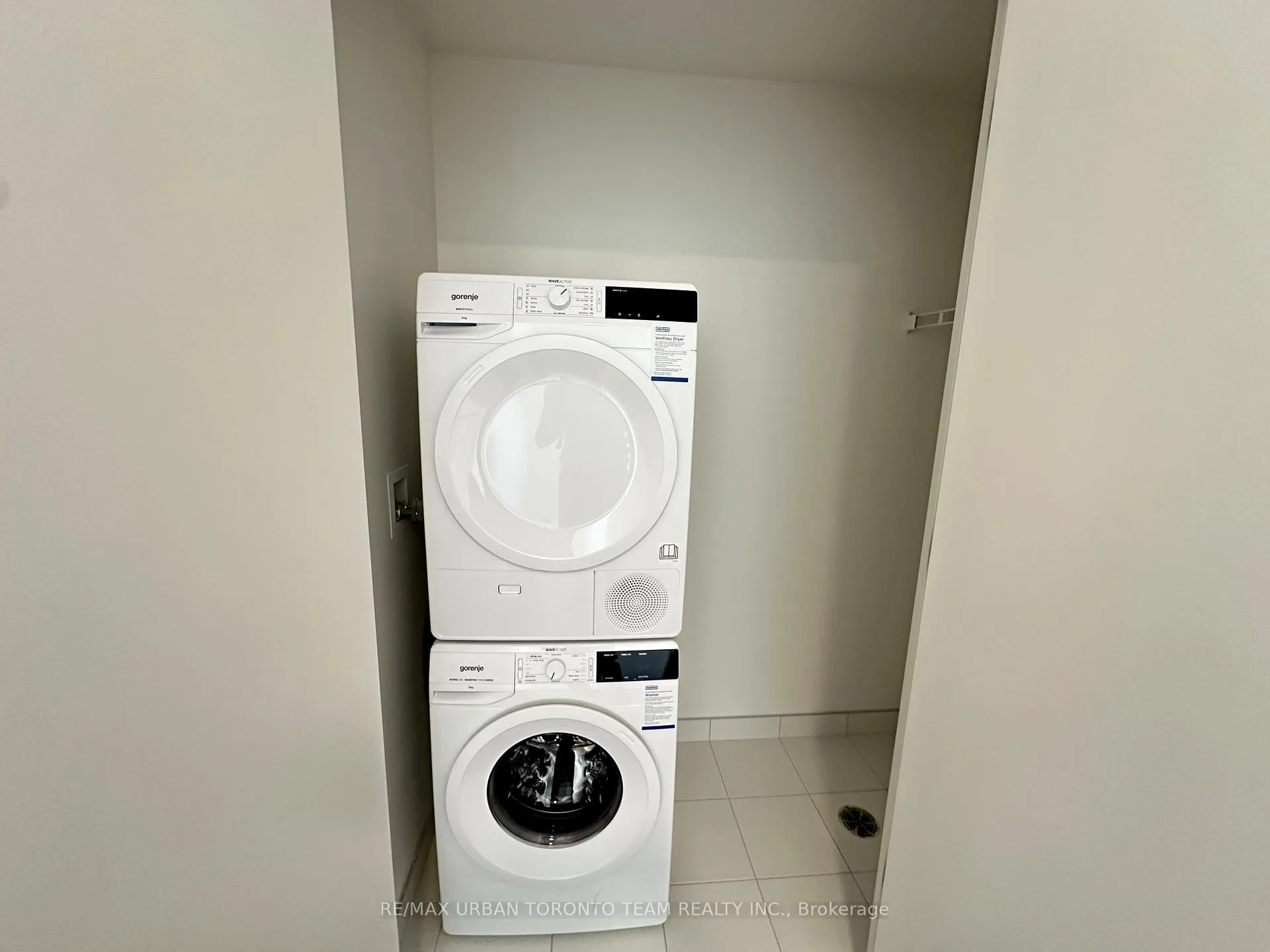 Photo 16 of Unit 1212, 8 Interchange Way, Vaughan, Vaughan Corporate Centre — HOMEH