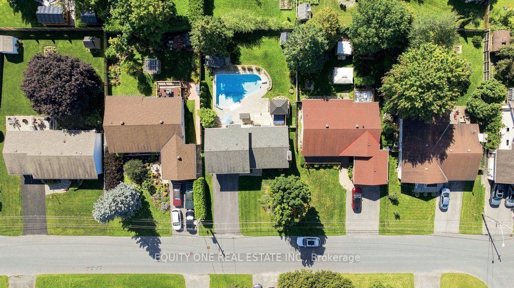 Photo 2 of 620 Loucks Drive, Russell, Village of Russell — HOMEH