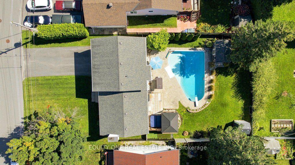 Photo 3 of 620 Loucks Drive, Russell, Village of Russell — HOMEH
