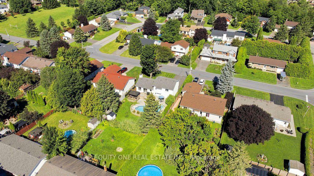 Photo 4 of 620 Loucks Drive, Russell, Village of Russell — HOMEH