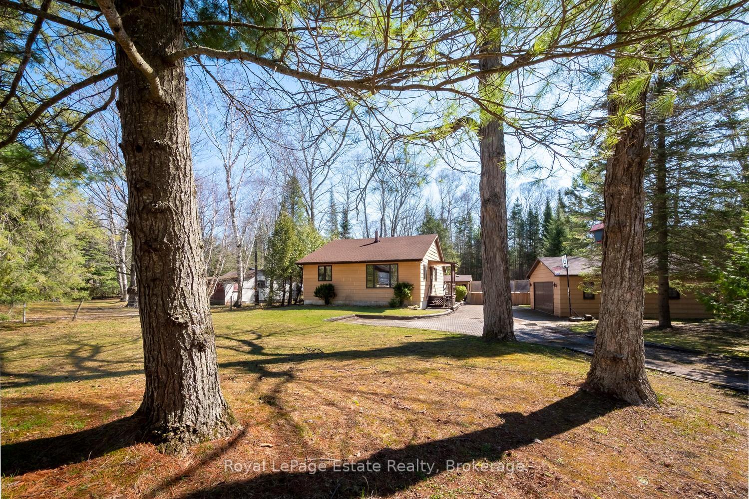 Front of 1207 Sauble Falls Road