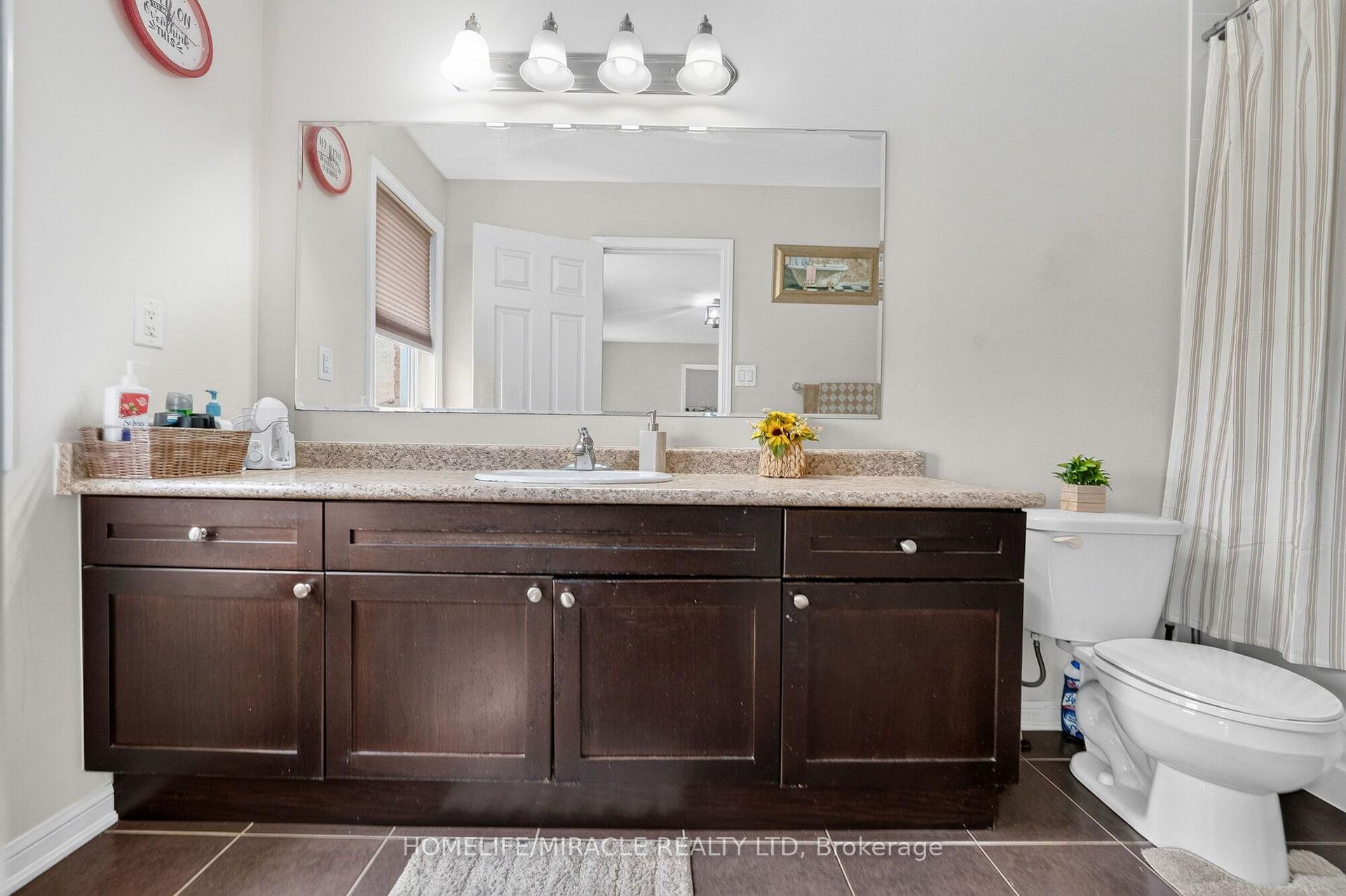 Photo 6 of 452 Tyrone Crescent, Milton, Willmott — HOMEH