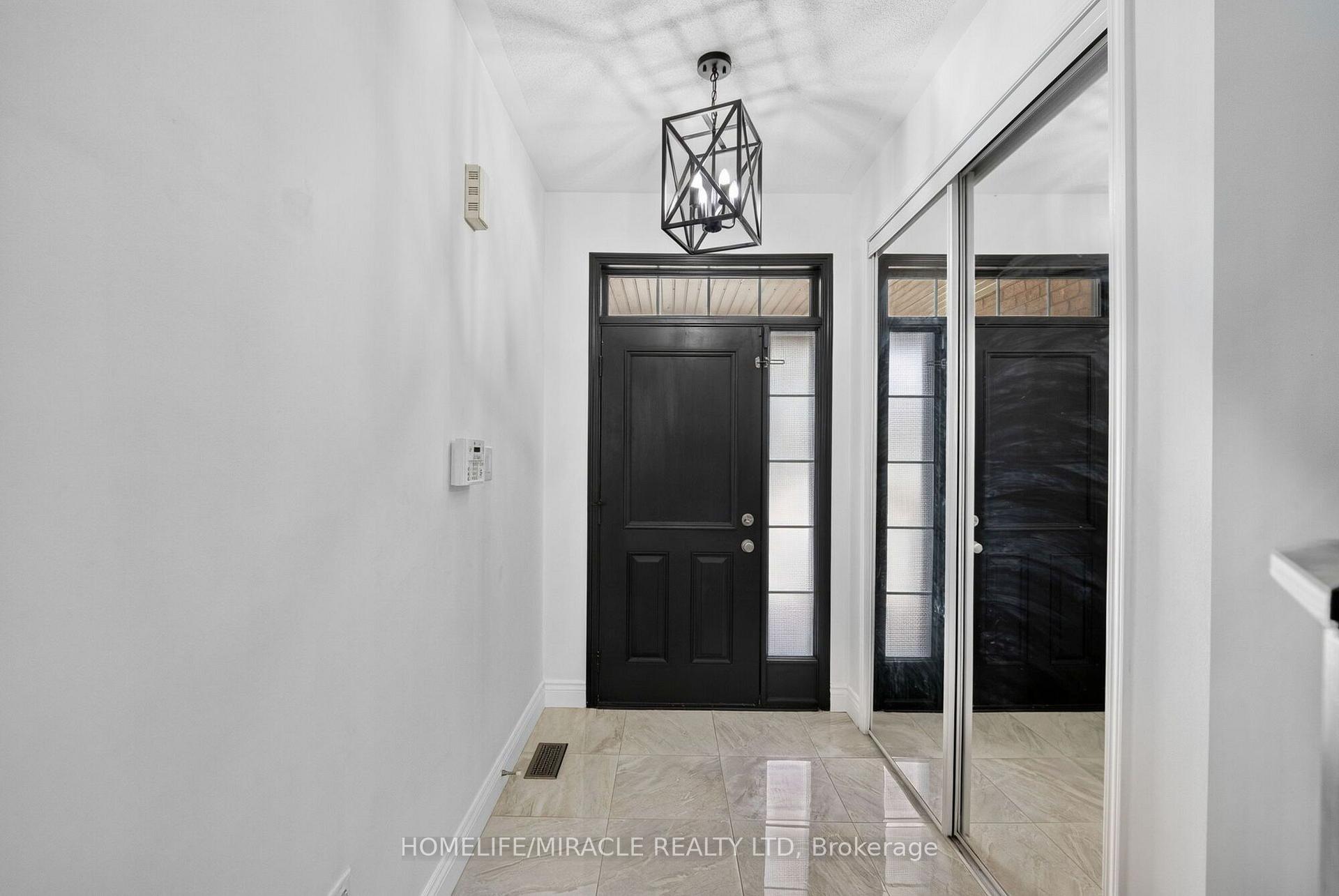 Photo 19 of 452 Tyrone Crescent, Milton, Willmott — HOMEH