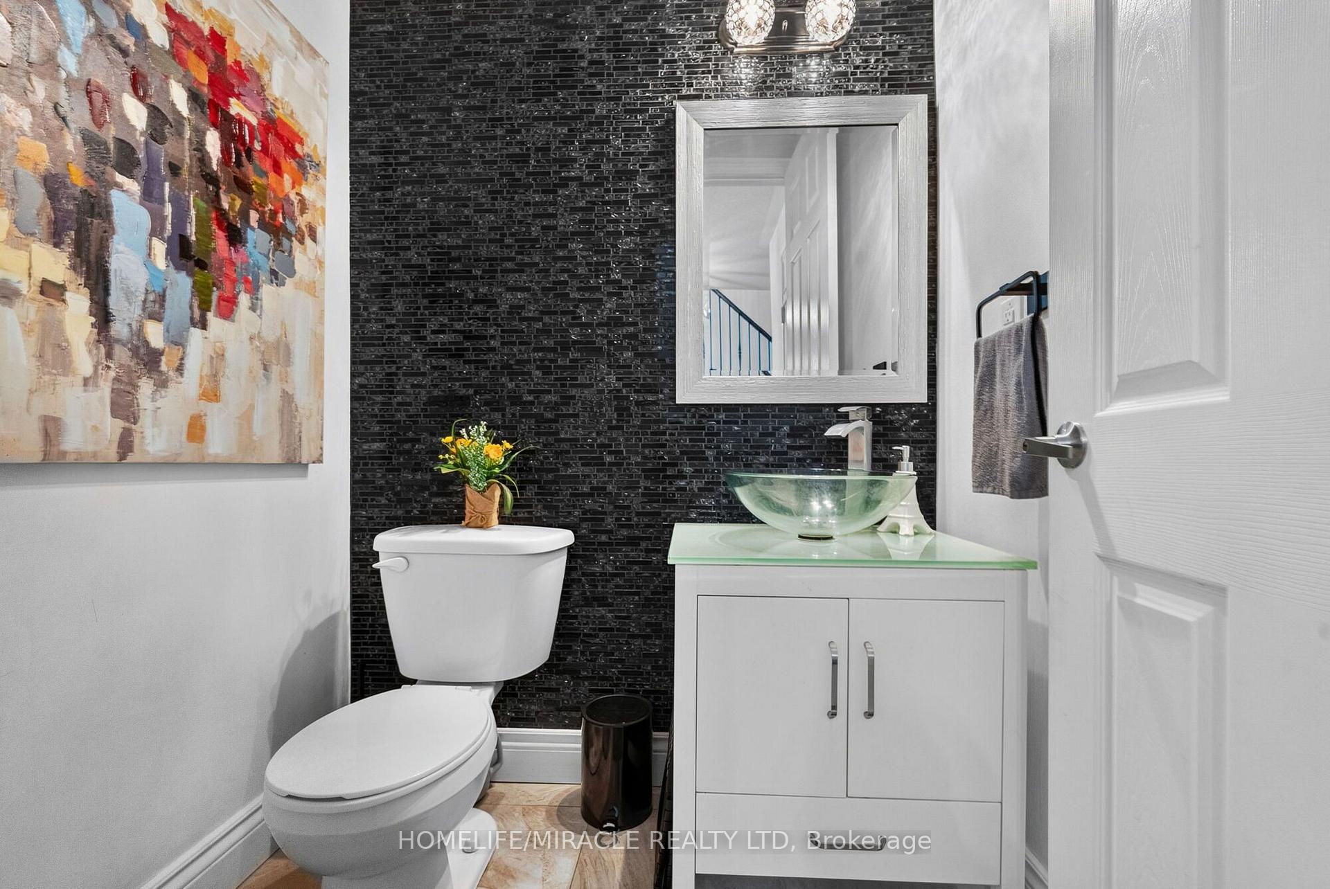 Photo 22 of 452 Tyrone Crescent, Milton, Willmott — HOMEH