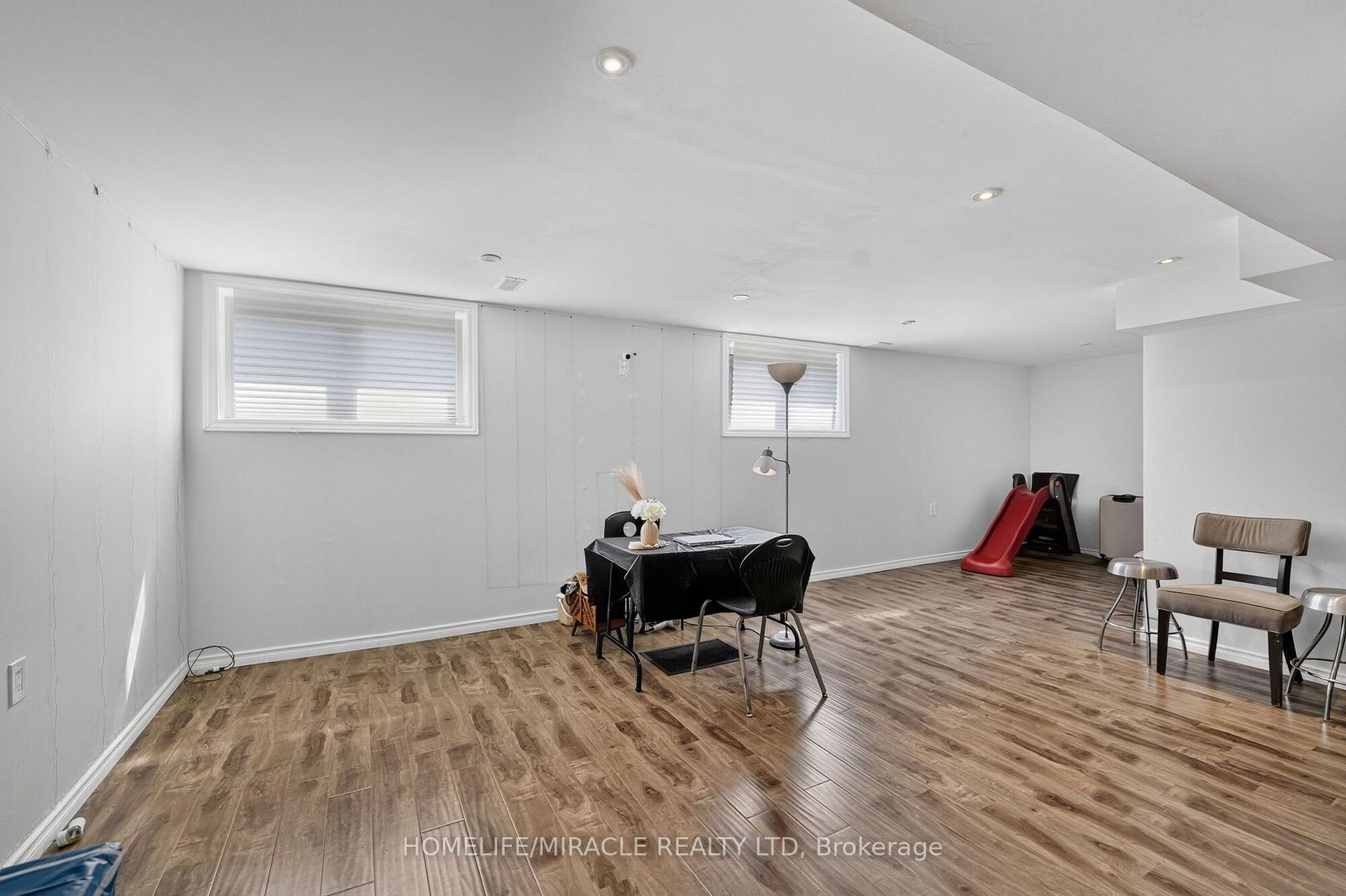 Photo 33 of 452 Tyrone Crescent, Milton, Willmott — HOMEH