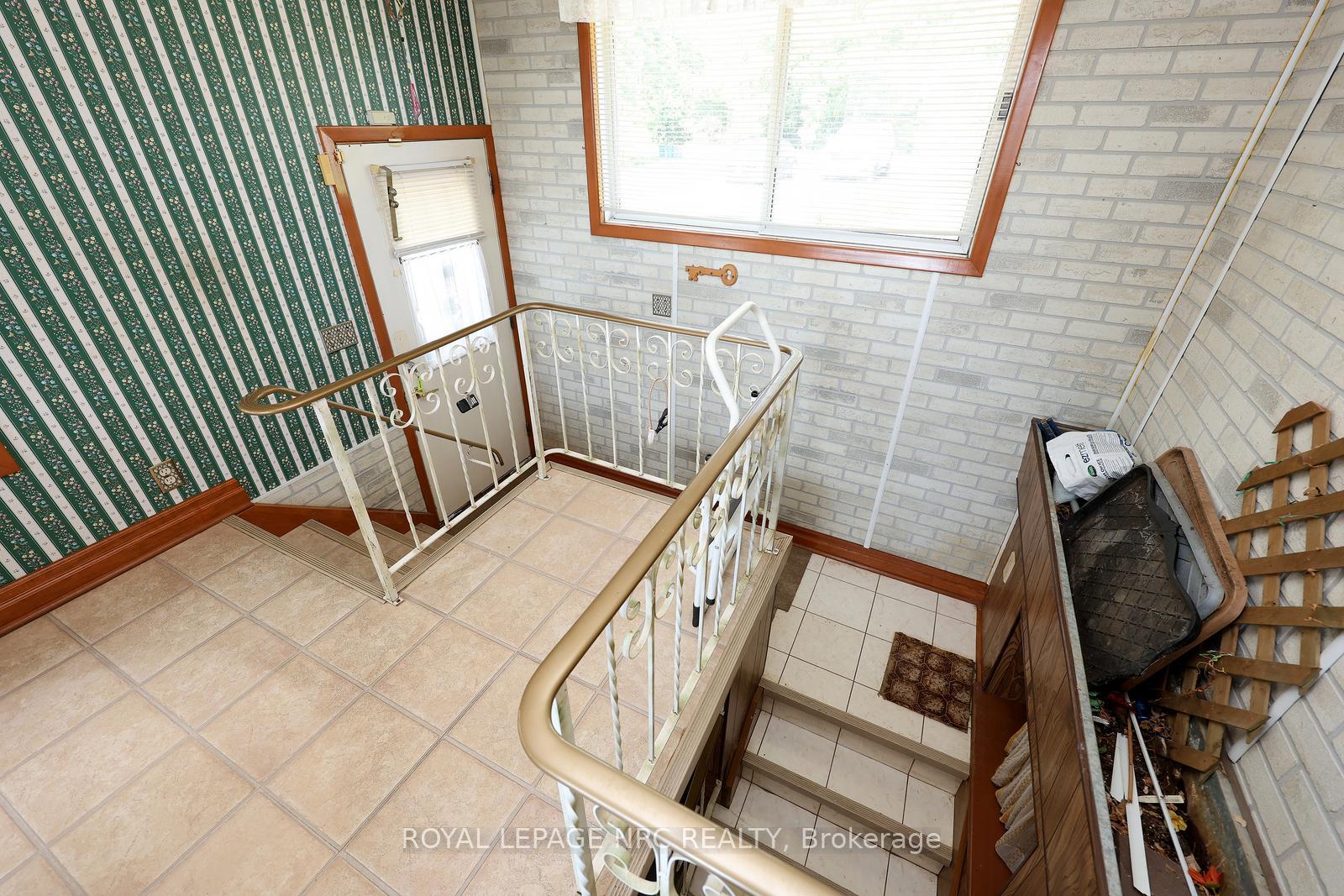 Photo 17 of 513 Ridge Road W, Grimsby, Grimsby Escarpment — HOMEH