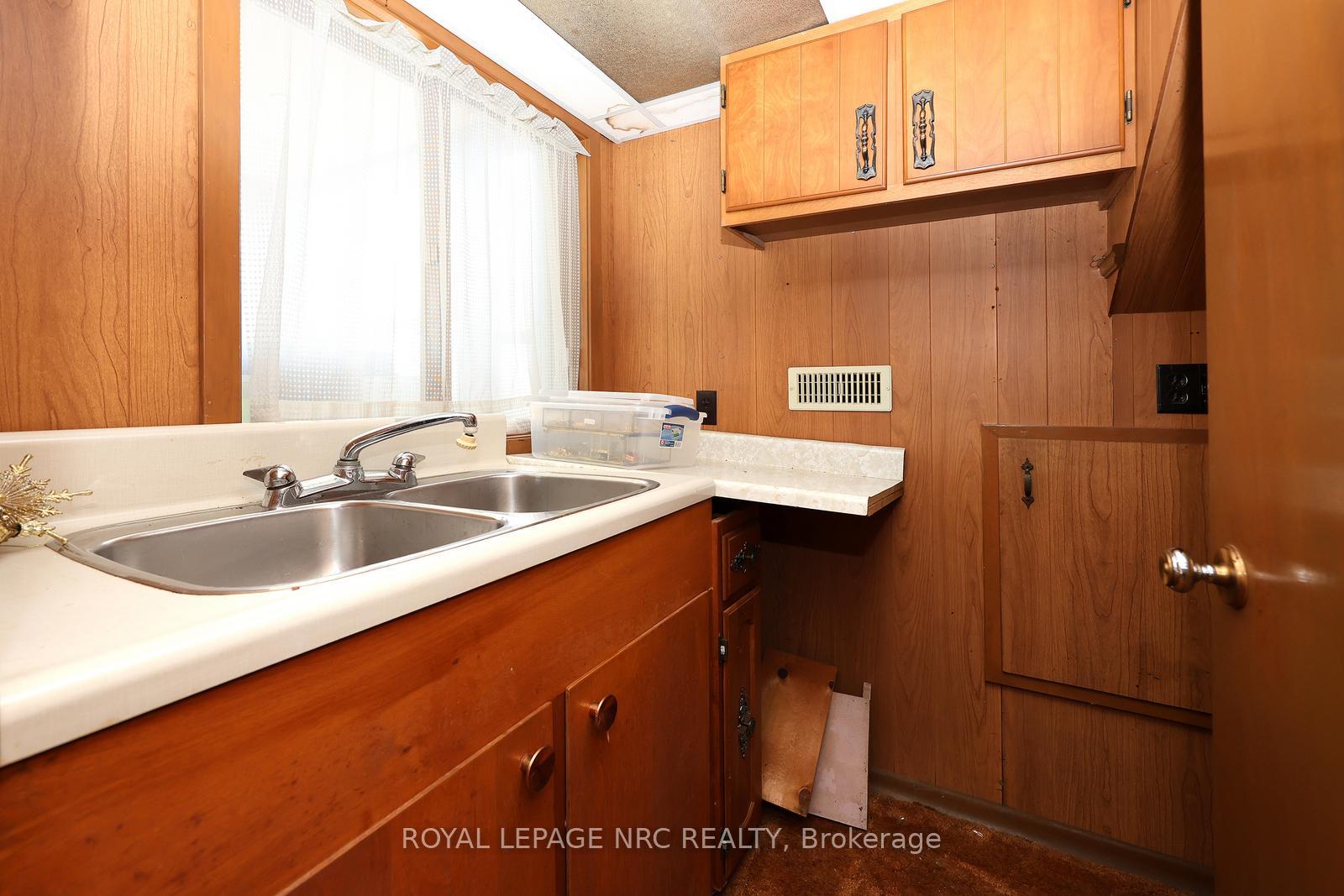 Photo 24 of 513 Ridge Road W, Grimsby, Grimsby Escarpment — HOMEH