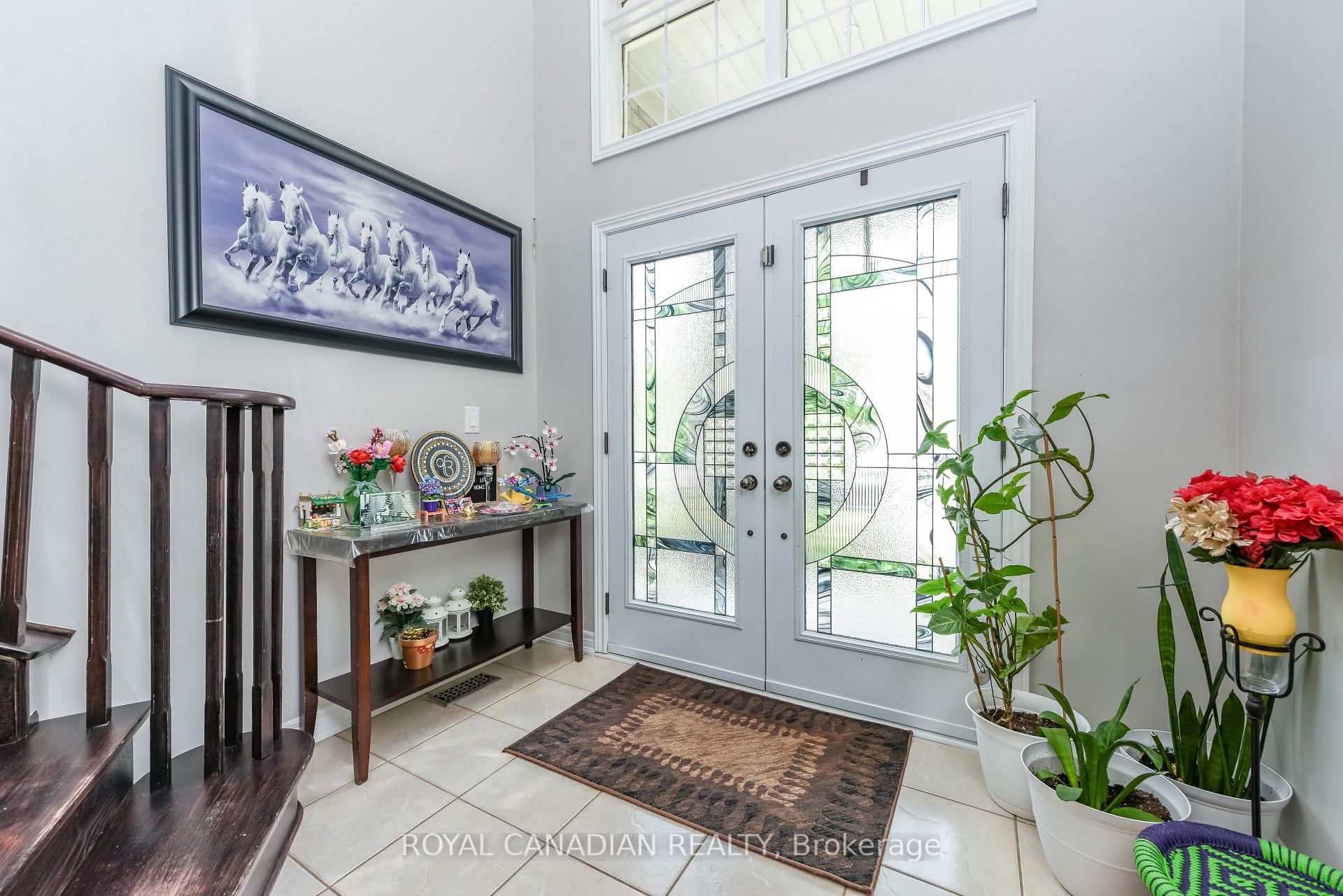 Photo 4 of 29 Dewside Drive, Brampton, Sandringham-Wellington — HOMEH