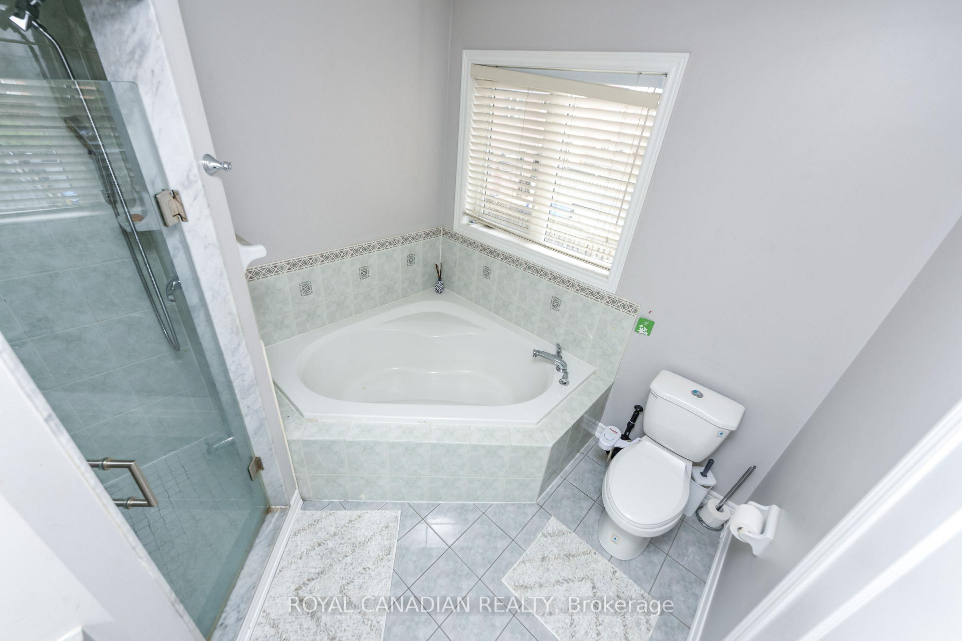 Photo 27 of 29 Dewside Drive, Brampton, Sandringham-Wellington — HOMEH
