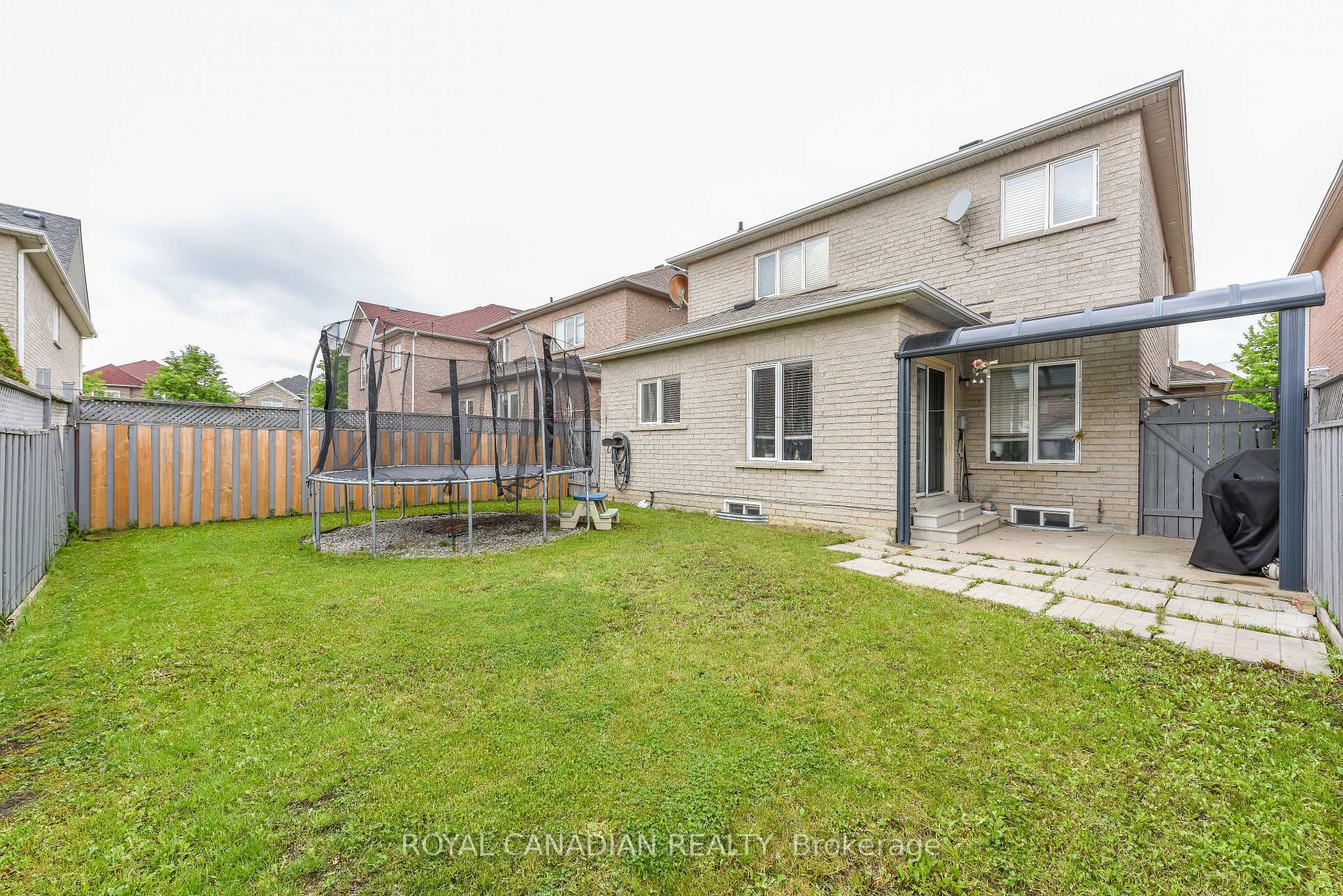 Photo 33 of 29 Dewside Drive, Brampton, Sandringham-Wellington — HOMEH