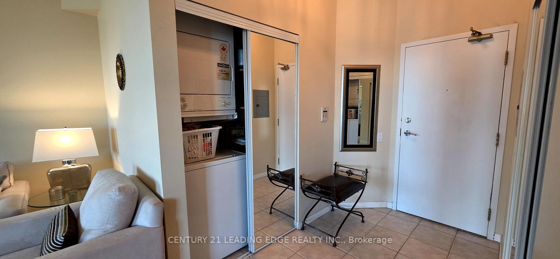 Photo 4 of Unit Ph203, 33 Empress Avenue, North York, Willowdale East — HOMEH