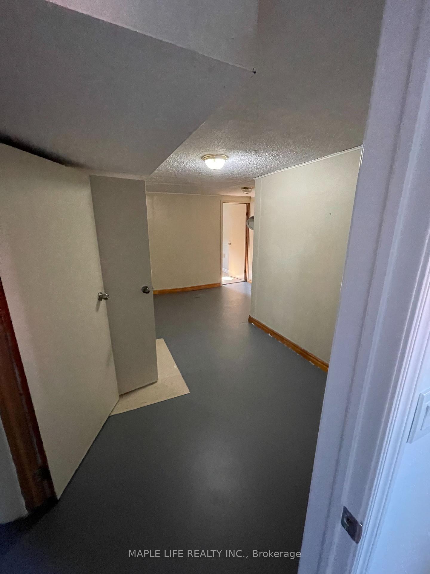 Photo 21 of 886bsmt Srigley Street, Newmarket, Gorham-College Manor — HOMEH
