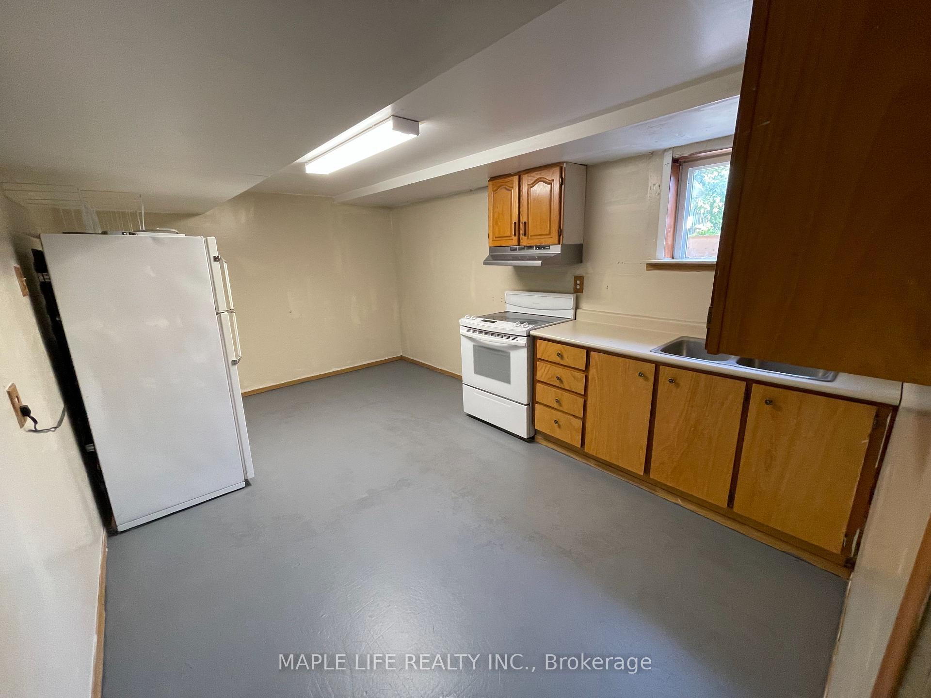 Photo 23 of 886bsmt Srigley Street, Newmarket, Gorham-College Manor — HOMEH