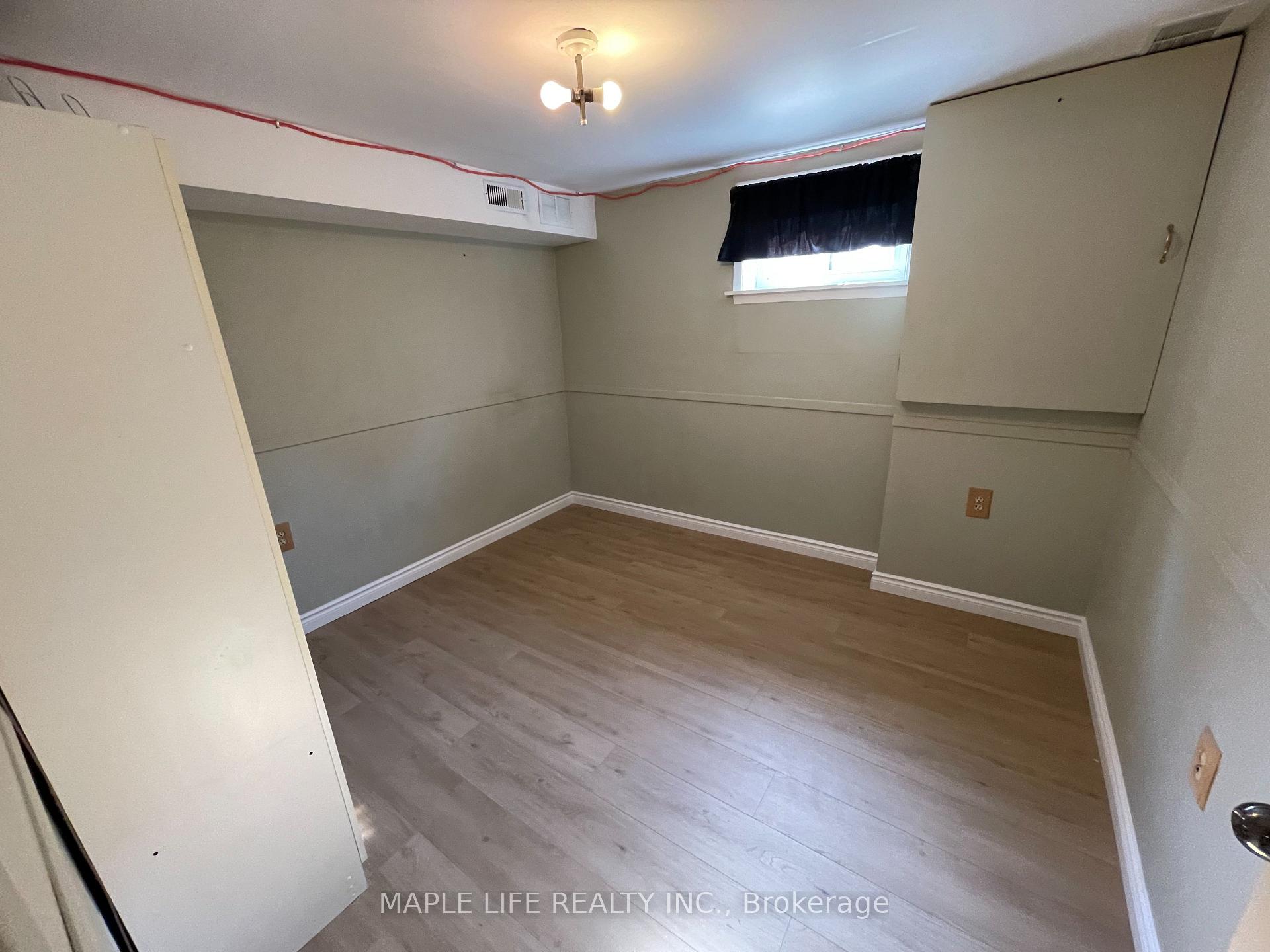 Photo 25 of 886bsmt Srigley Street, Newmarket, Gorham-College Manor — HOMEH