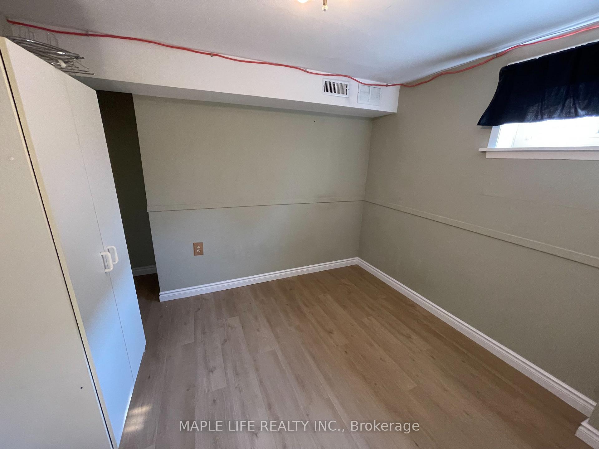 Photo 26 of 886bsmt Srigley Street, Newmarket, Gorham-College Manor — HOMEH