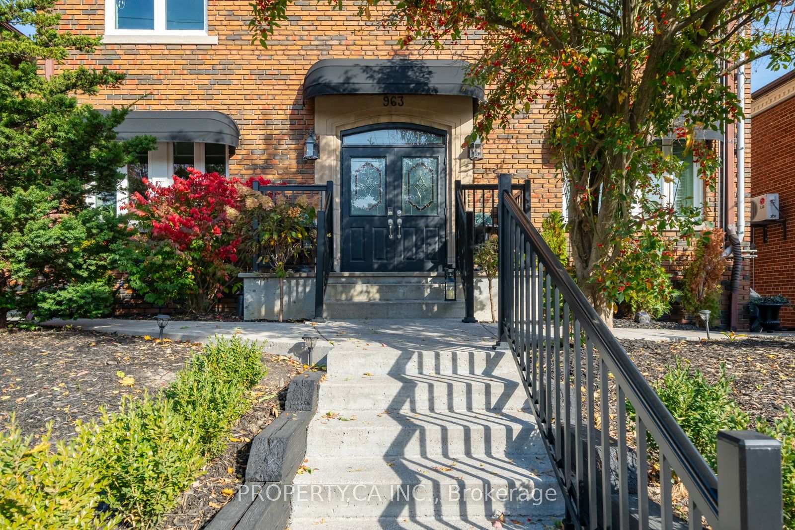 Photo 3 of Unit 5, 963 Avenue Road, Toronto, Yonge-Eglinton — HOMEH