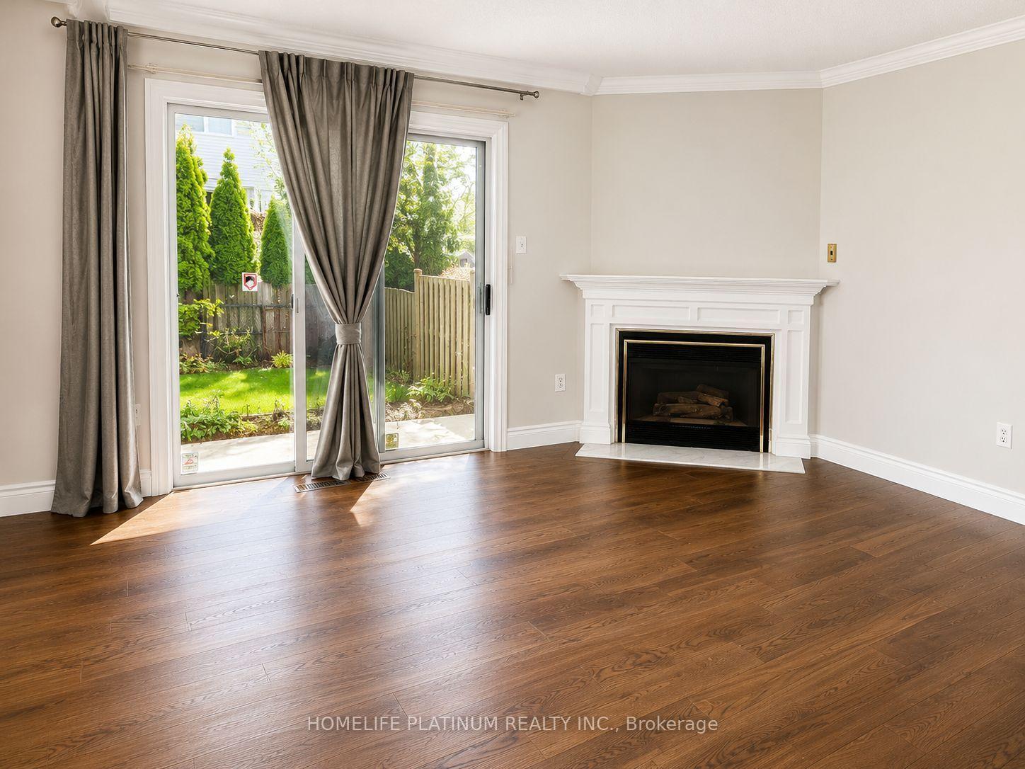Photo 4 of 16 Langdale Crescent, Brampton, Fletcher's West — HOMEH