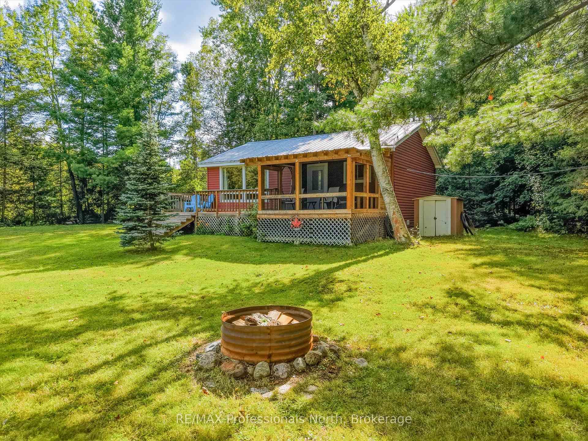 Front of 1001 Sherwood Forest Road