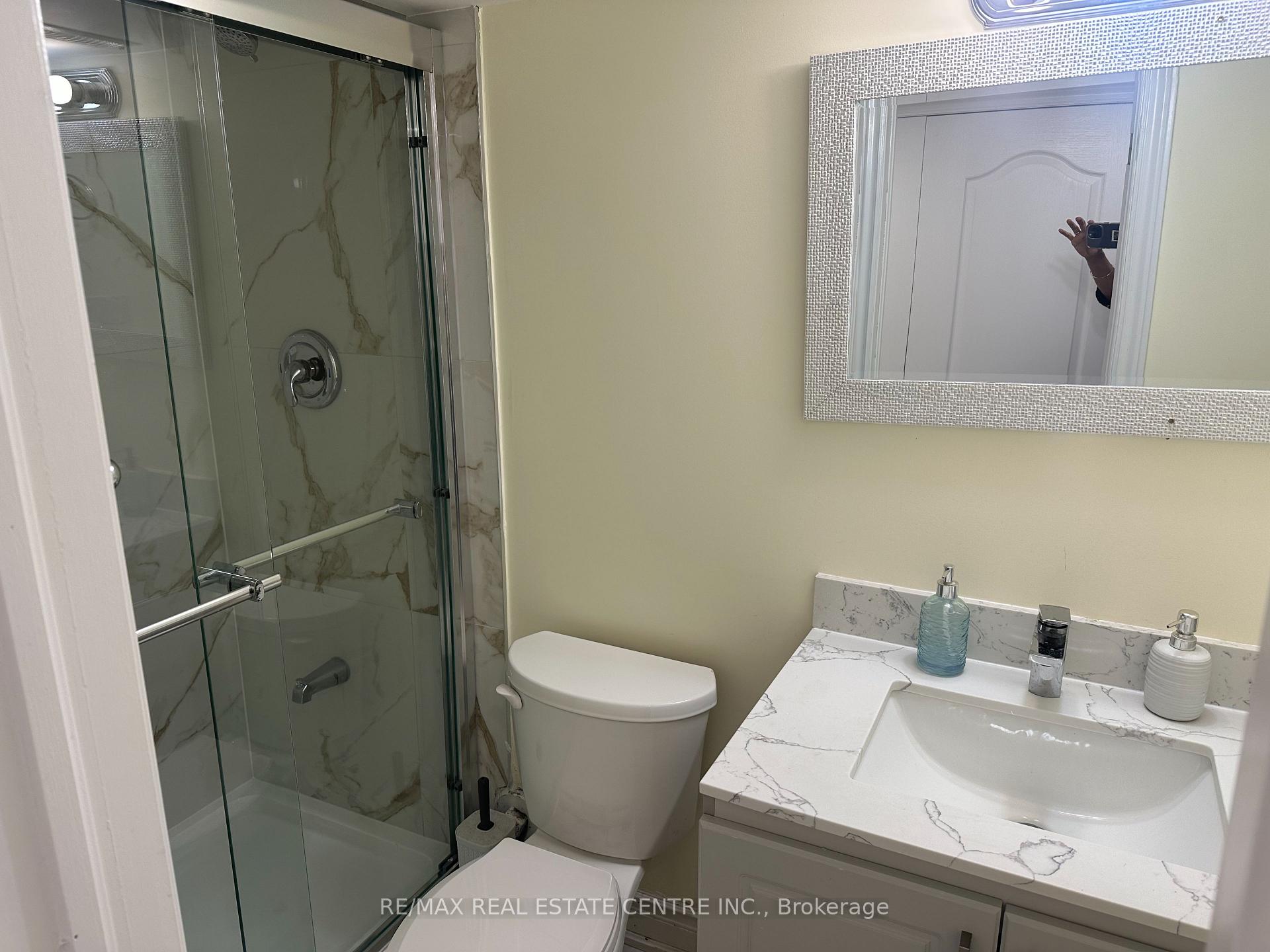 Photo 14 of 31 Haslemere Avenue, Brampton, Brampton East — HOMEH