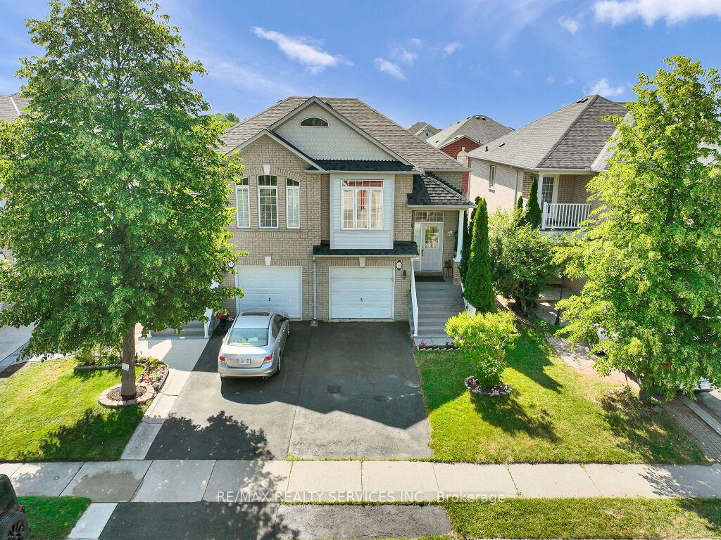 Photo 2 of 101 River Rock Crescent, Brampton, Fletcher's Meadow — HOMEH