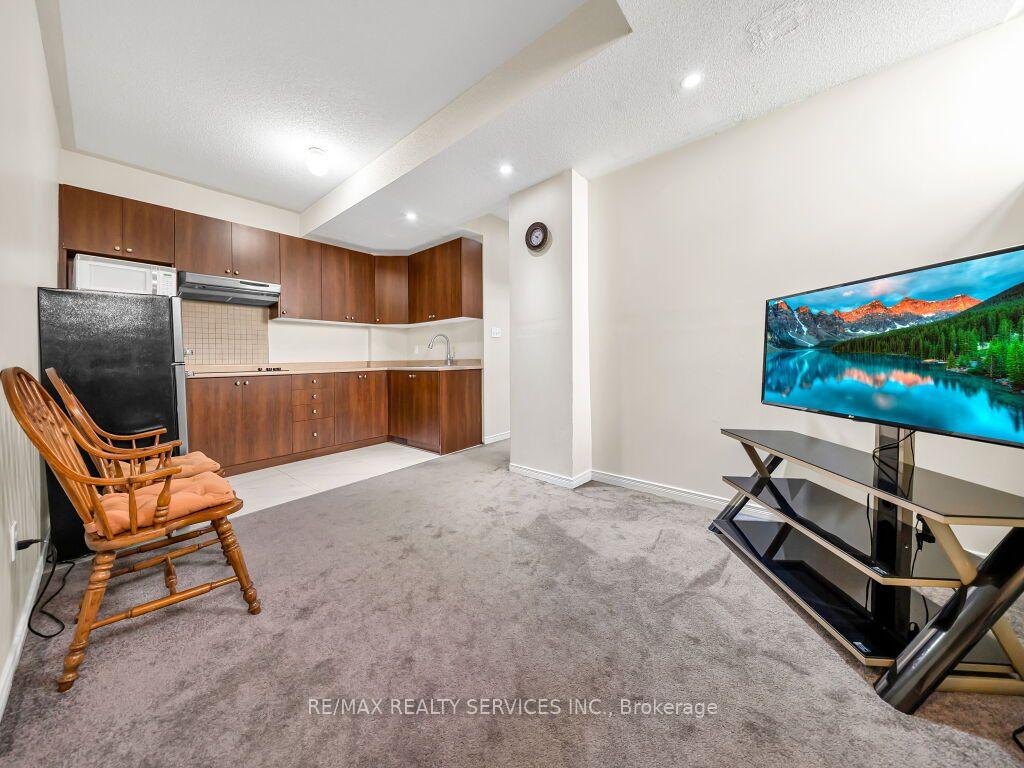 Photo 25 of 101 River Rock Crescent, Brampton, Fletcher's Meadow — HOMEH