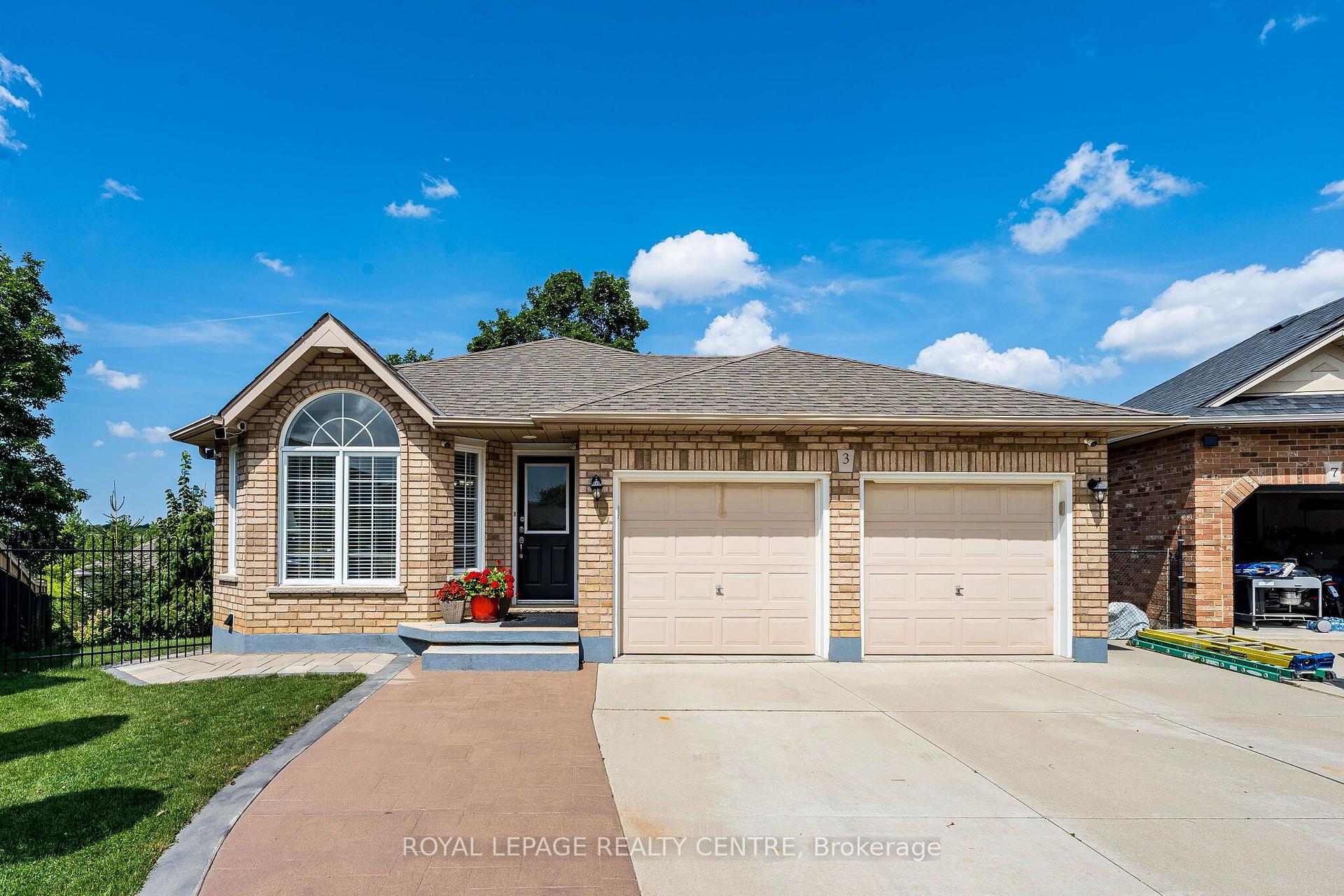 Photo 2 of 3 Vineberg Drive, Hamilton, Allison — HOMEH