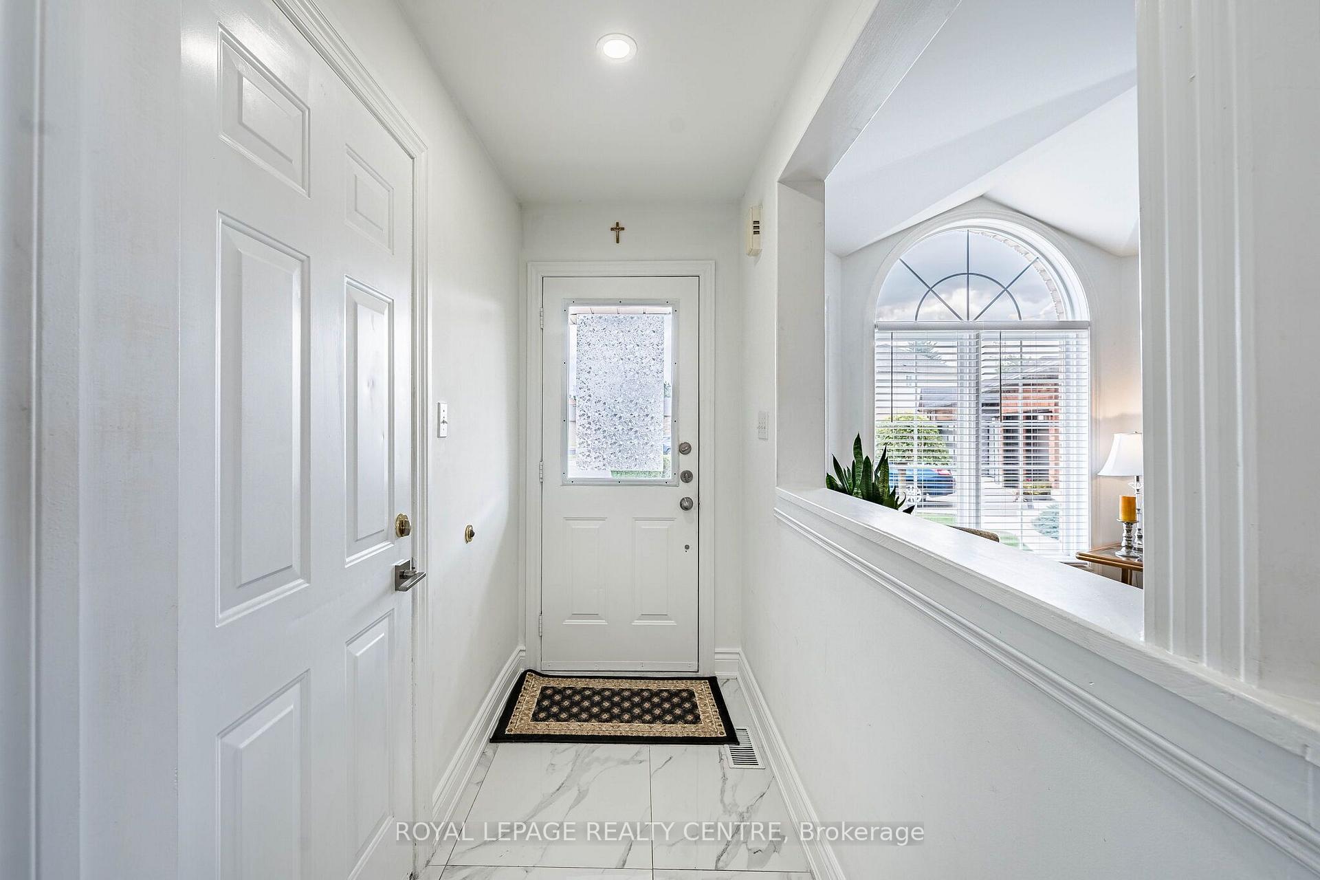 Photo 4 of 3 Vineberg Drive, Hamilton, Allison — HOMEH