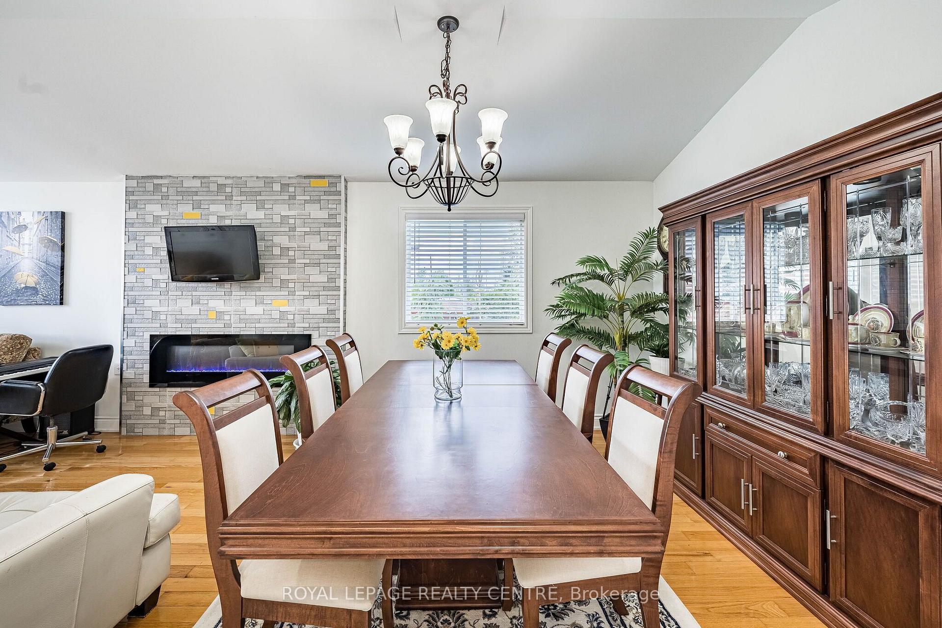 Photo 10 of 3 Vineberg Drive, Hamilton, Allison — HOMEH