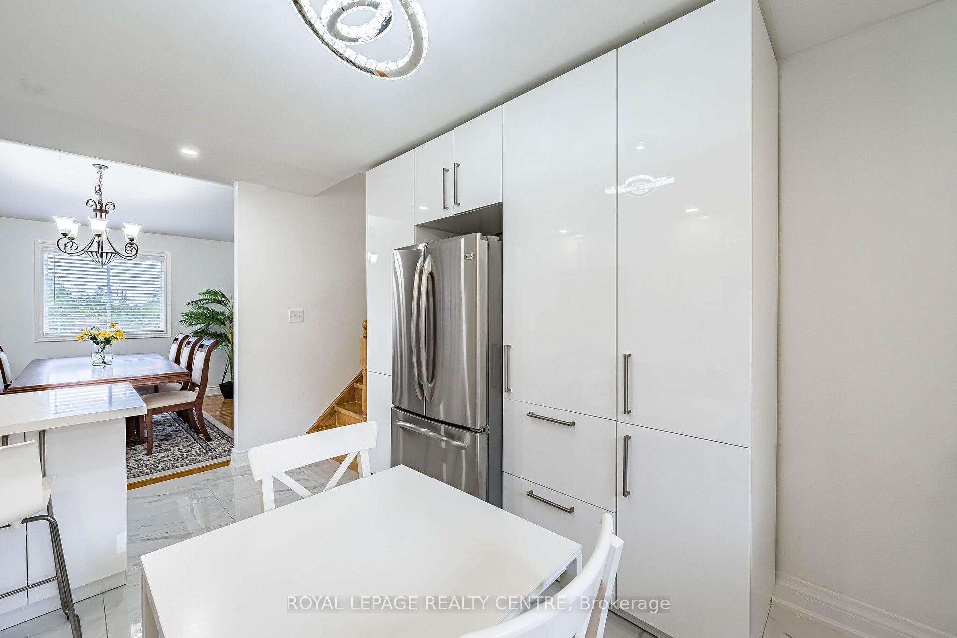Photo 14 of 3 Vineberg Drive, Hamilton, Allison — HOMEH
