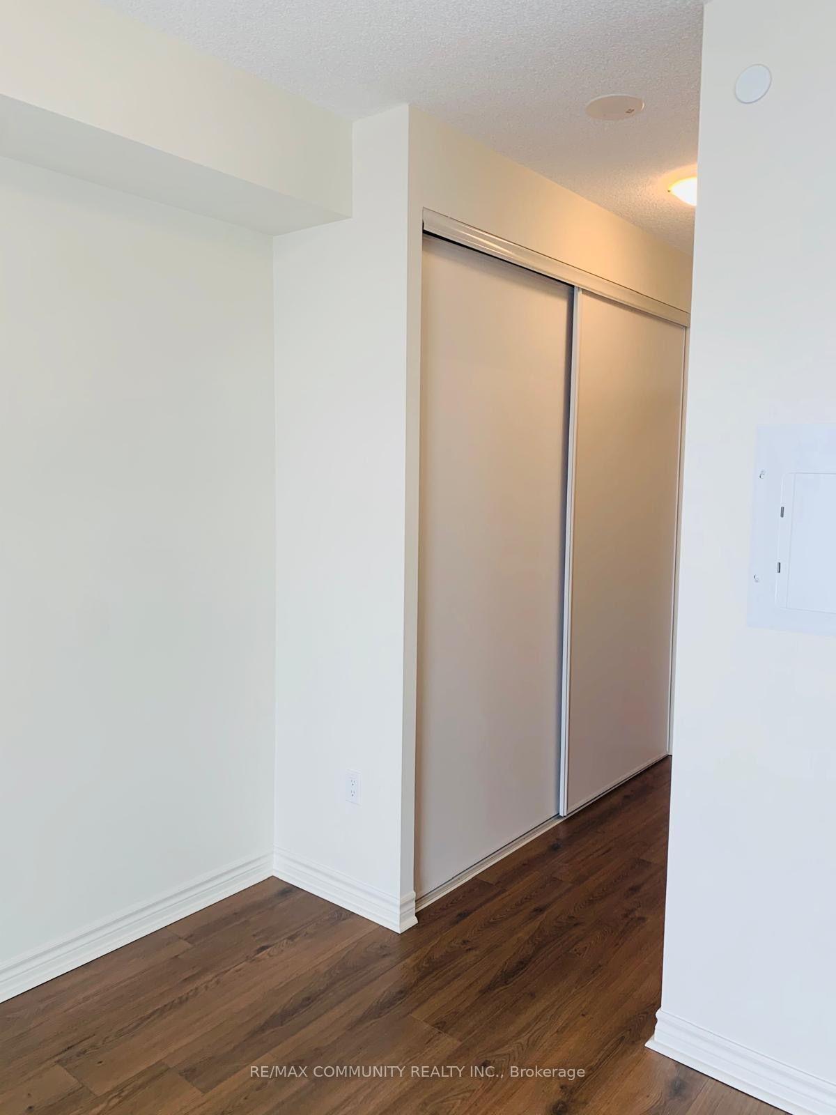 Photo 2 of Unit 1806, 349 Rathburn Road, Mississauga, City Centre — HOMEH