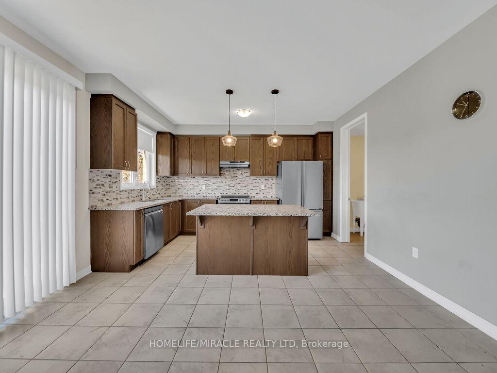 Photo 16 of 52 Compass Trail, Cambridge, Preston Heights — HOMEH
