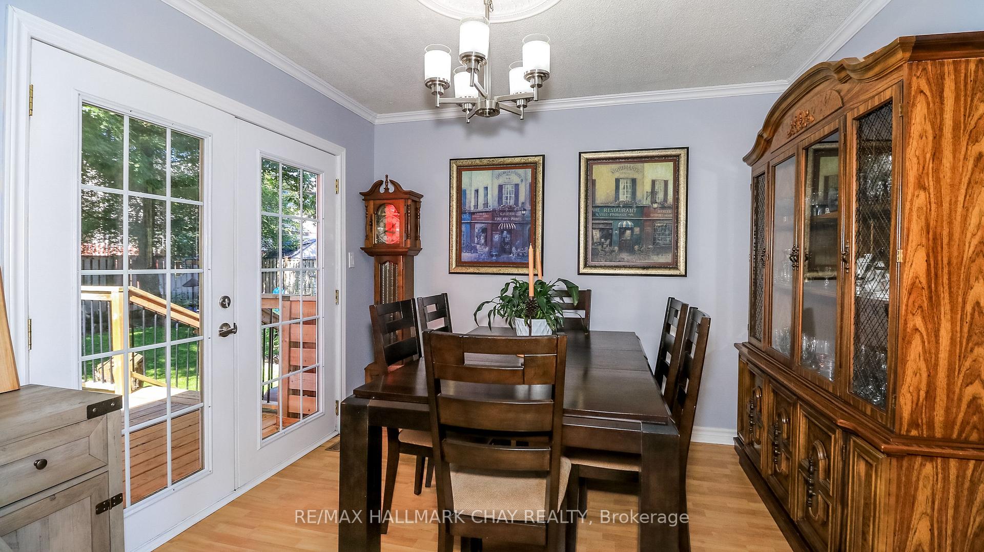 Photo 14 of 32 Wilde Place, Barrie, Letitia Heights — HOMEH