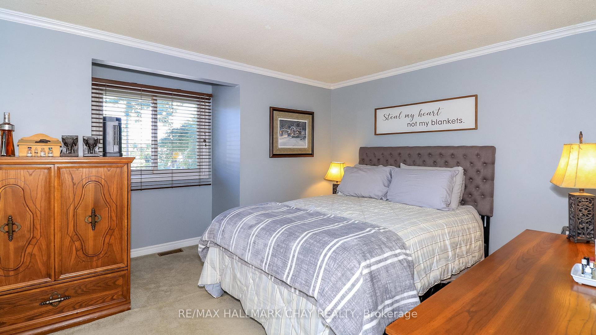 Photo 20 of 32 Wilde Place, Barrie, Letitia Heights — HOMEH